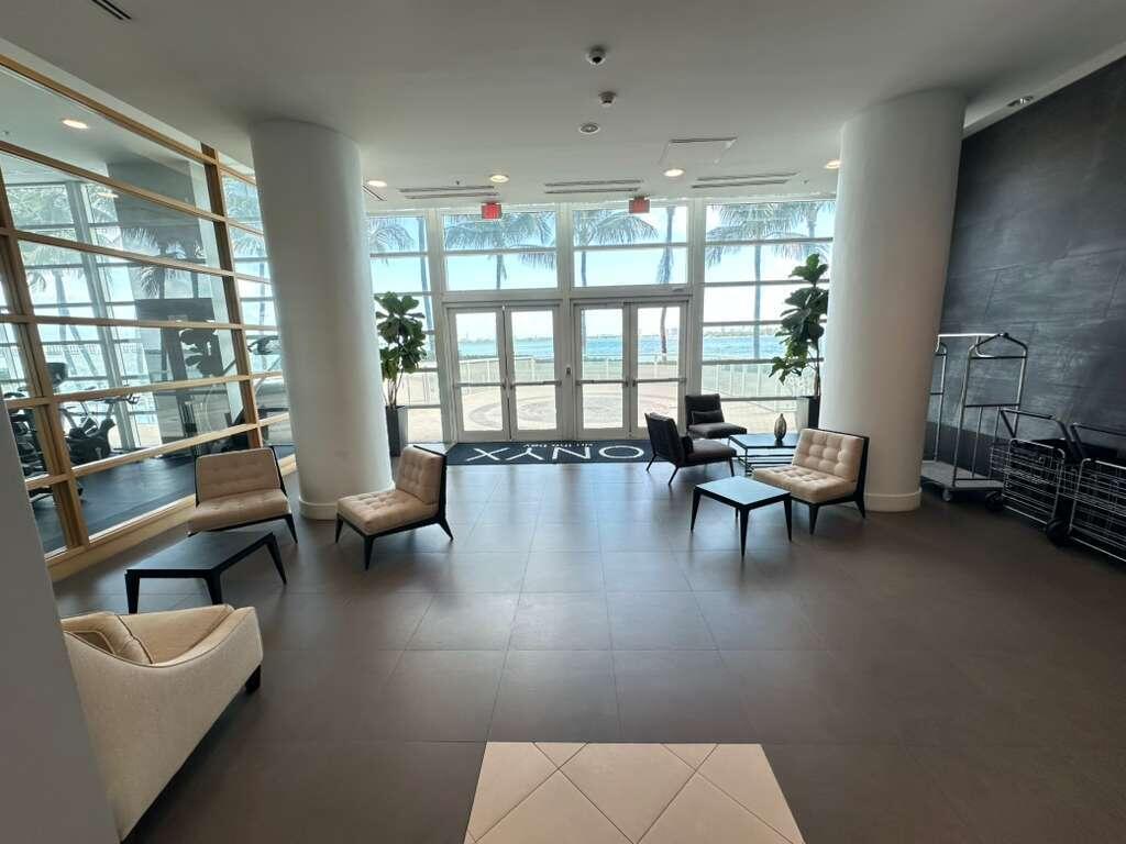 image Onyx on the Bay51