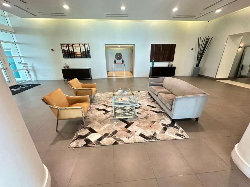 image Onyx on the Bay57