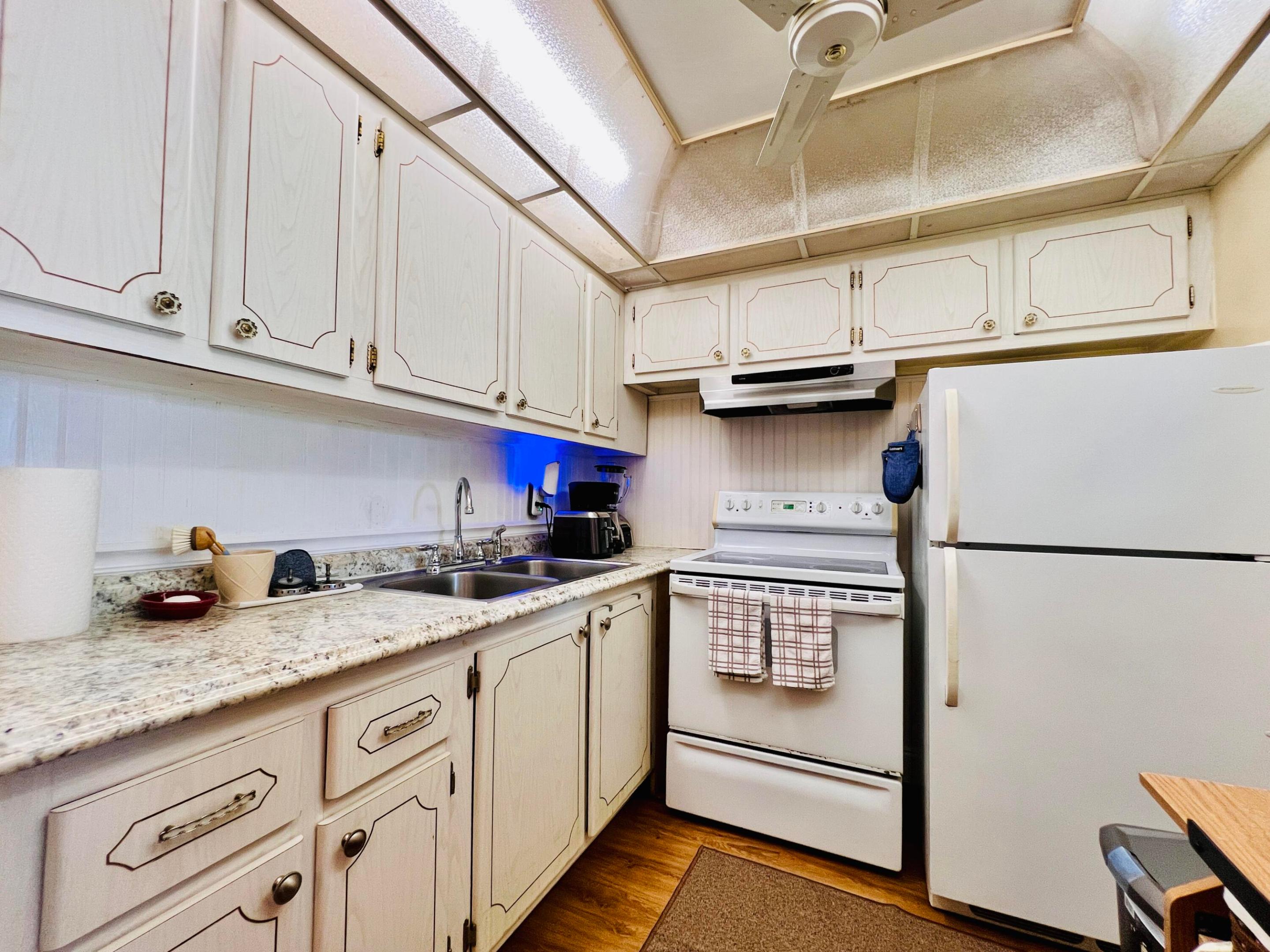 364 Camden P West Palm Beach, FL 33417