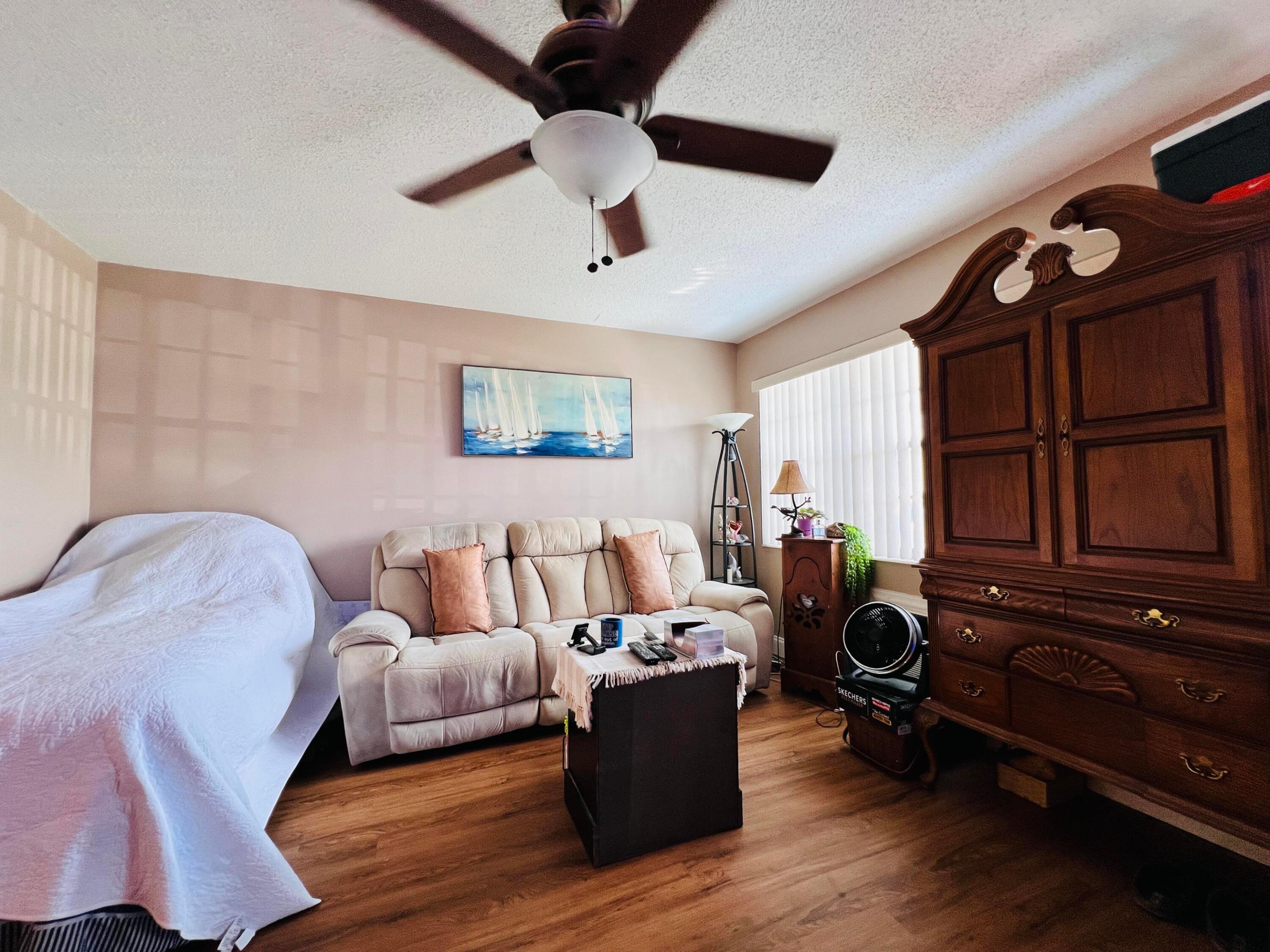 364 Camden P West Palm Beach, FL 33417