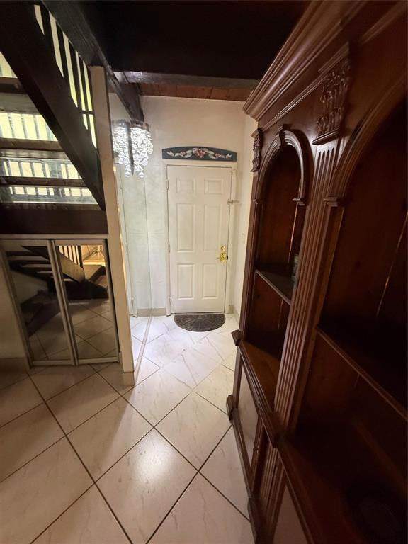 19428 NE 26th #103b Miami, FL 33180