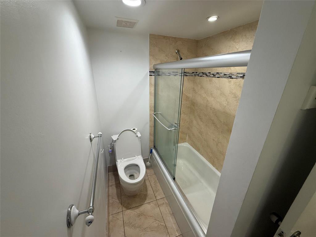 19428 NE 26th #103b Miami, FL 33180