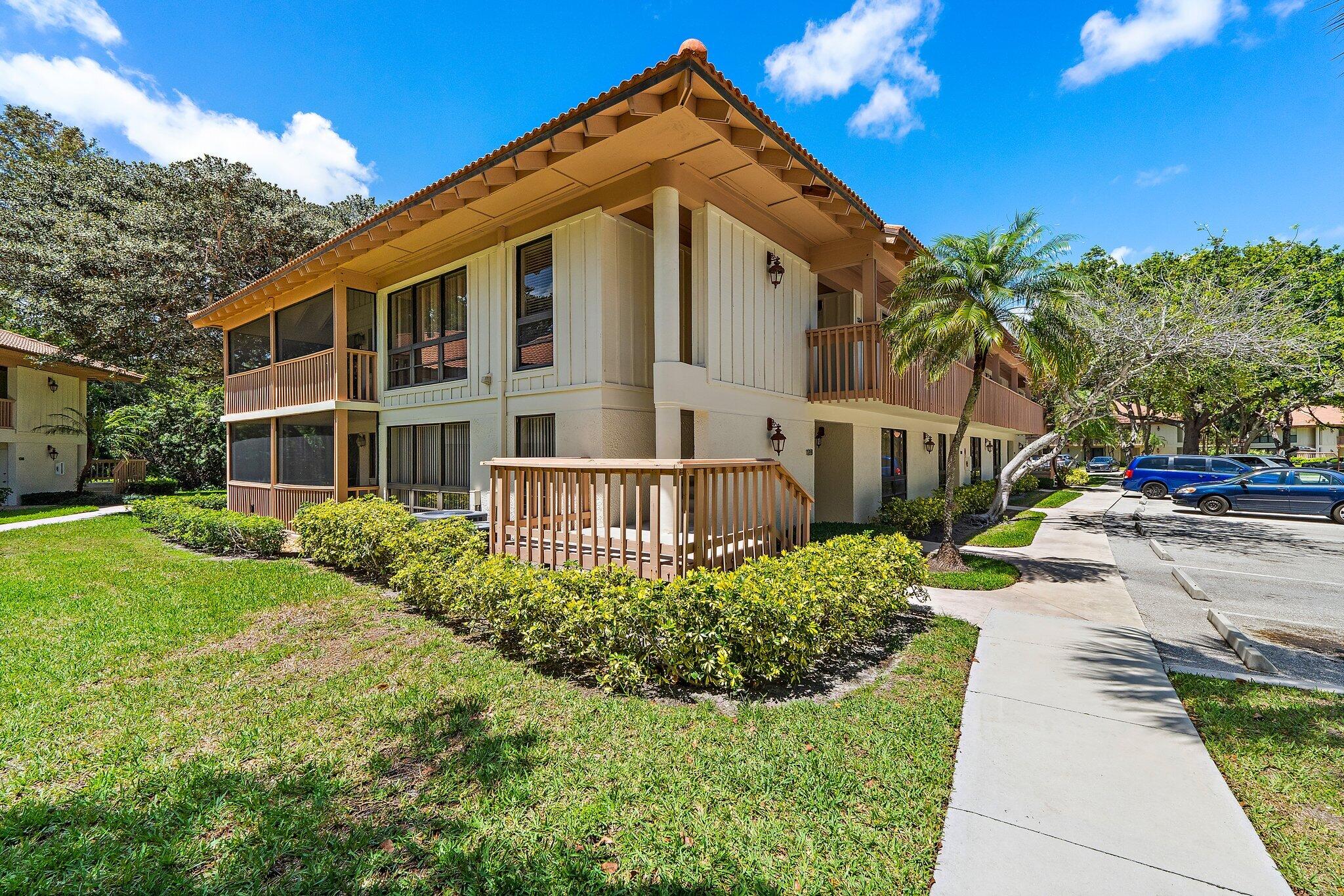 128 Brackenwood #128