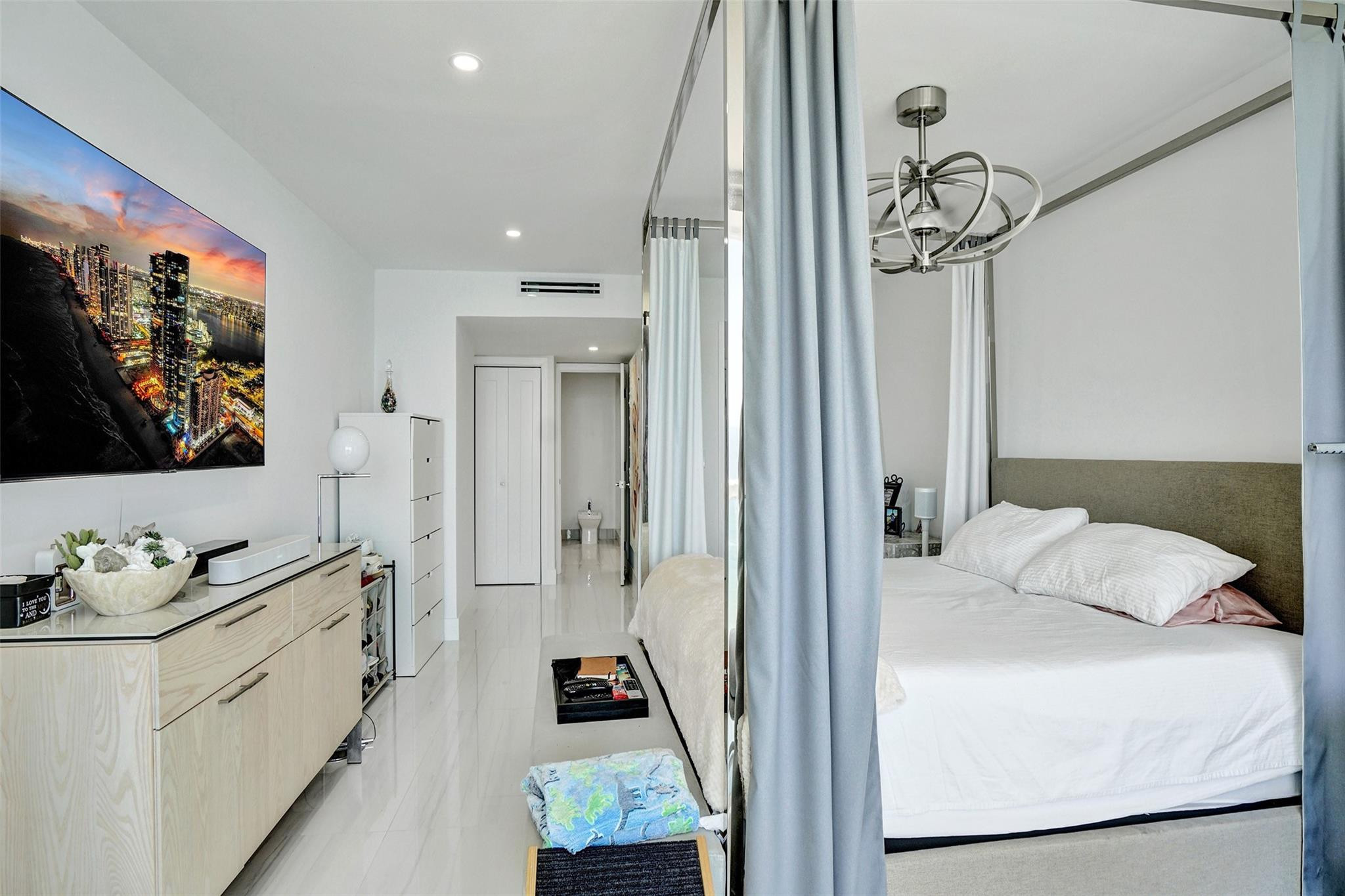 2100 S Ocean #1202 Fort Lauderdale, FL 33316