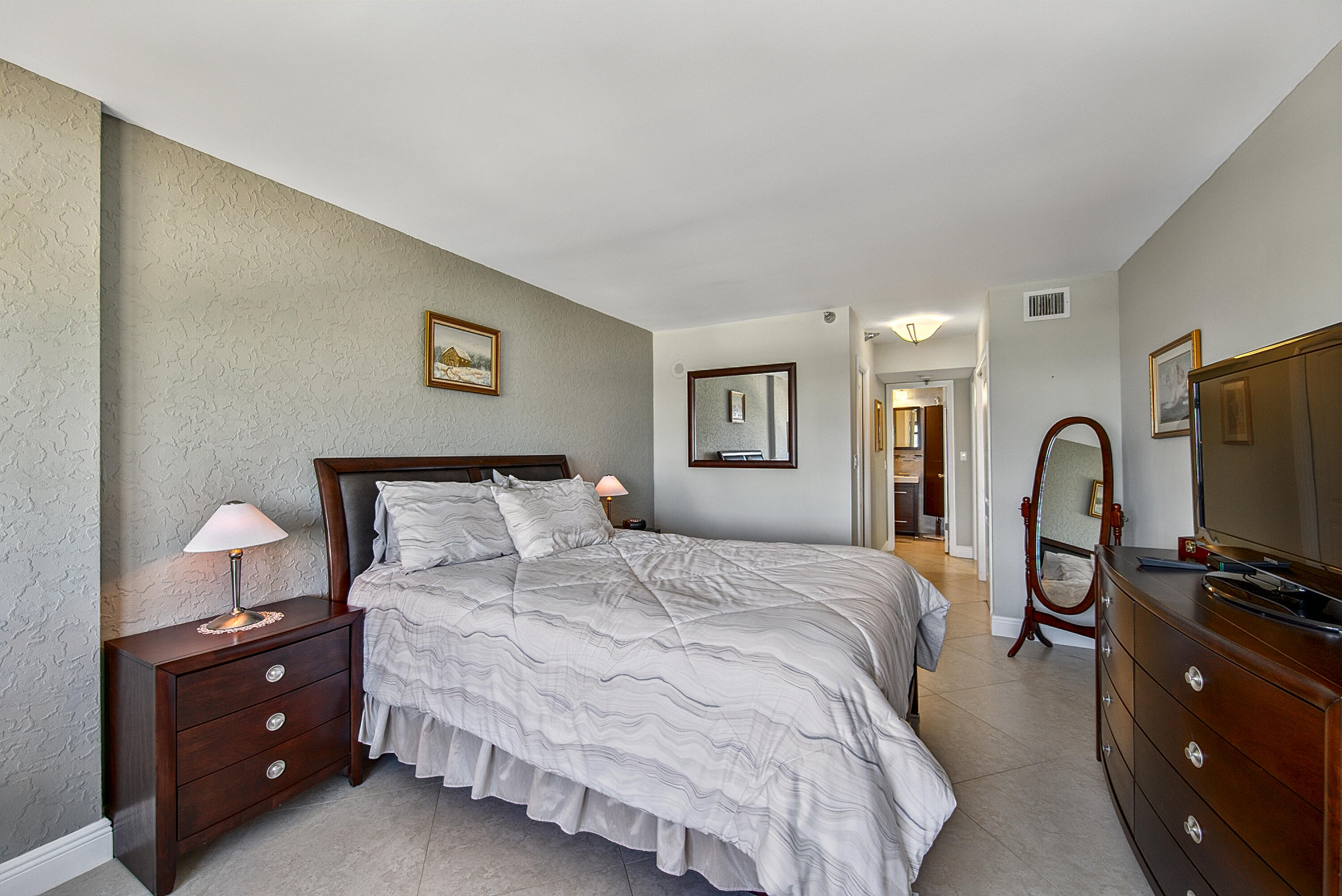 1500 N Ocean #803 Pompano Beach, FL 33062