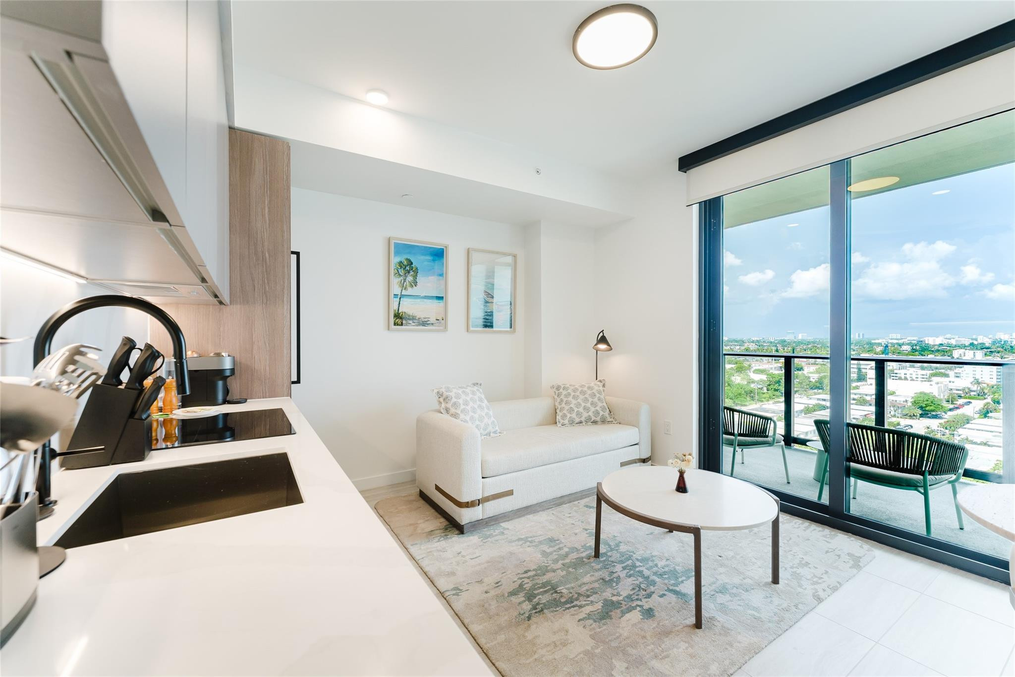580 72nd #1413 Miami Beach, FL 33141