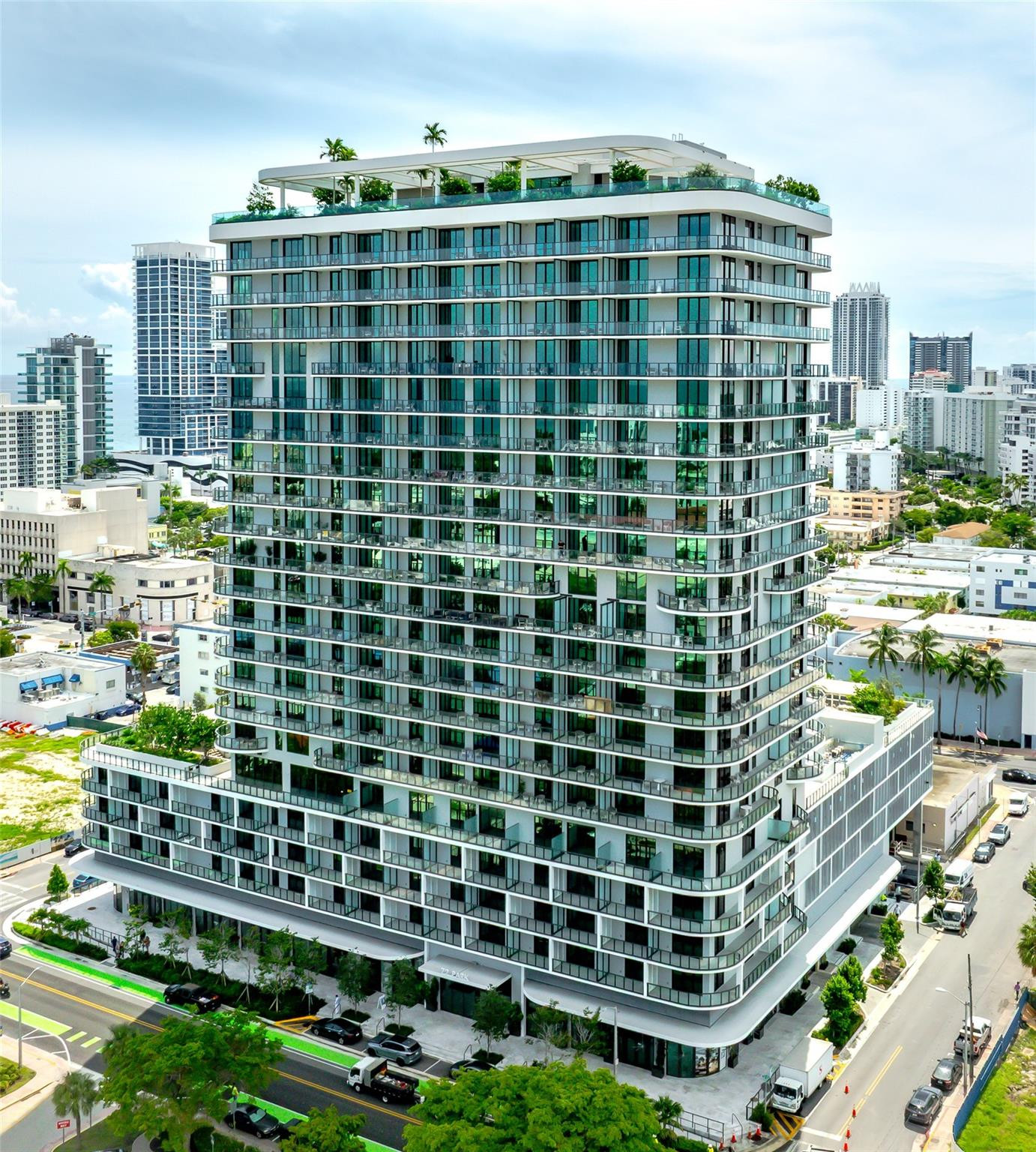 580 72nd #1413 Miami Beach, FL 33141