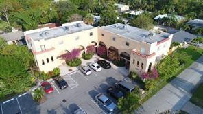 905 NE 28th