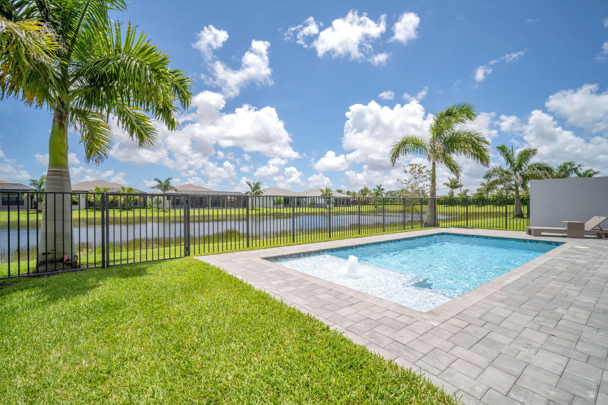 9651 Spruce Woods Boynton Beach, FL 33473