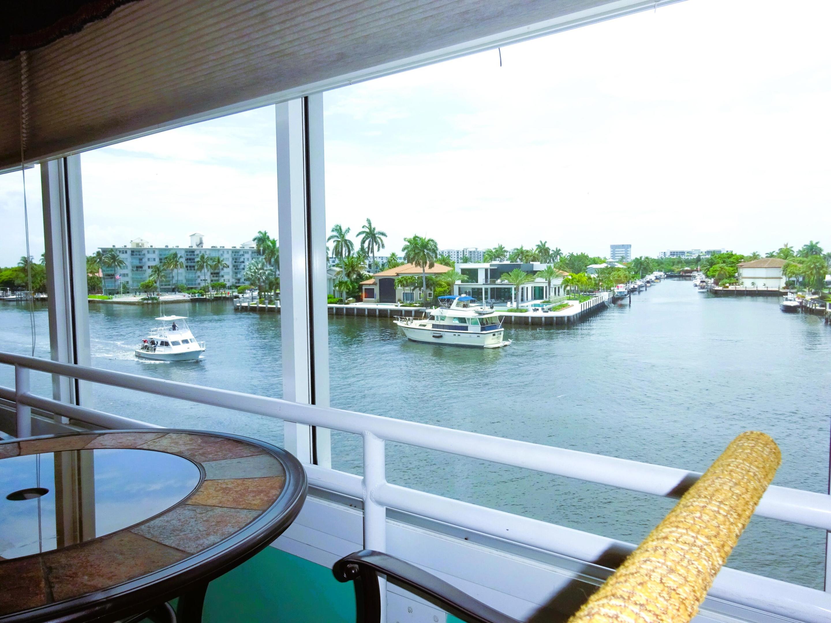 201 N Riverside #303