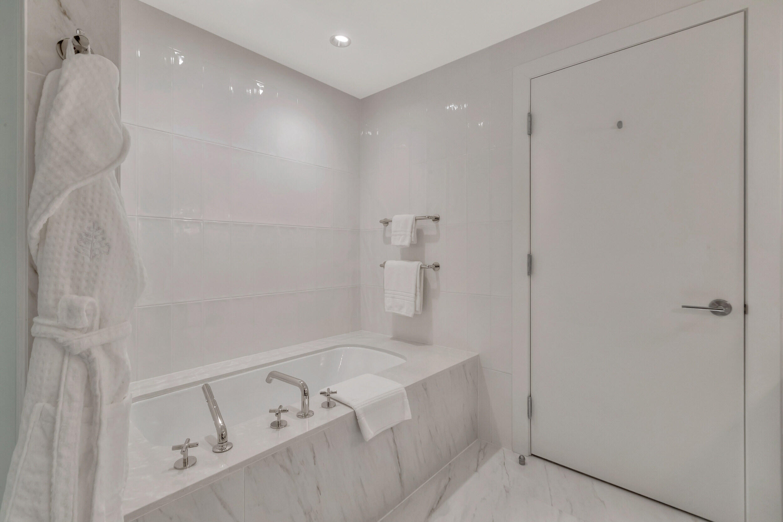 525 N Fort Lauderdale Bch #602 Fort Lauderdale, FL 33304