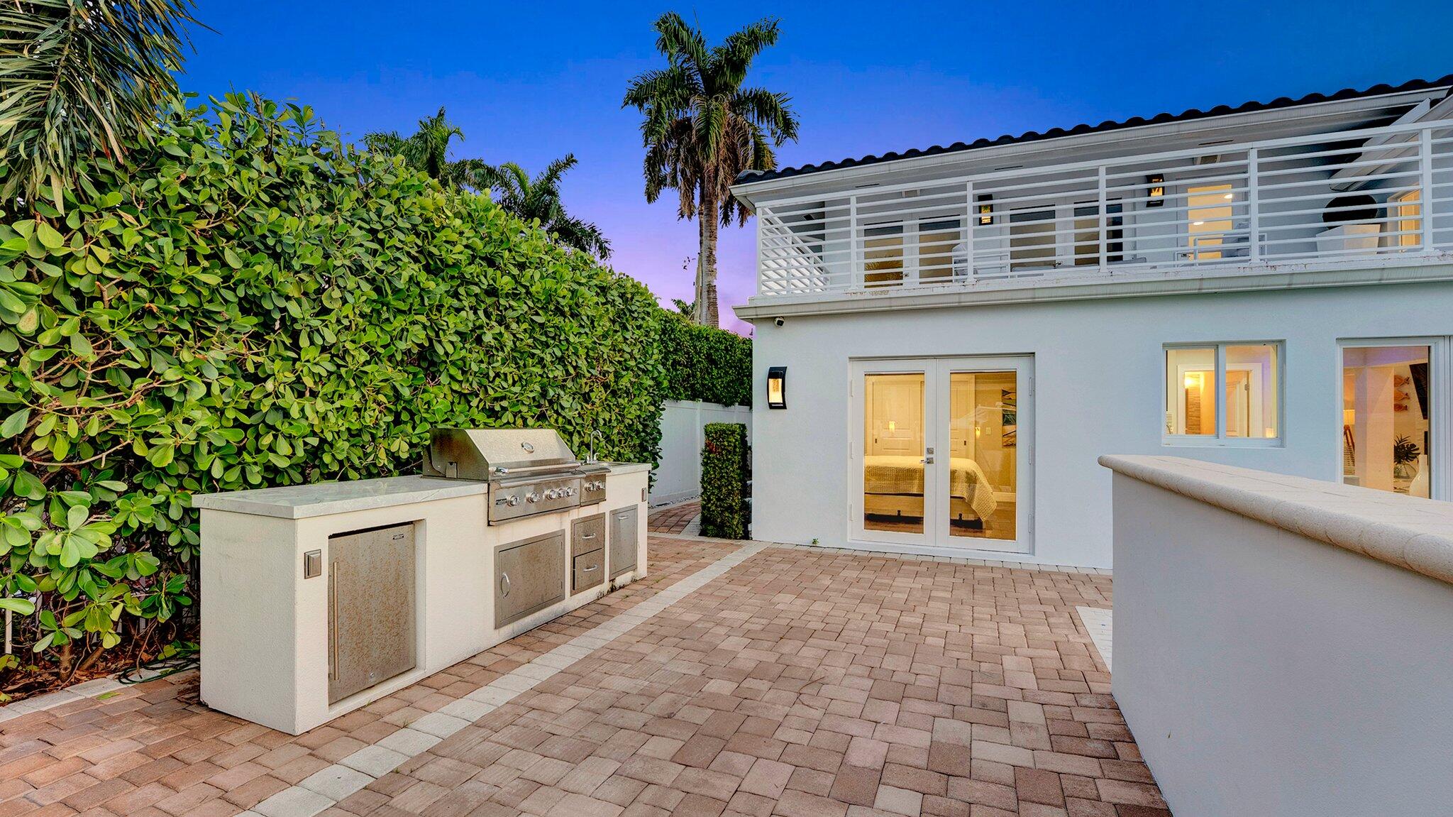 2593 SE 9th Pompano Beach, FL 33062