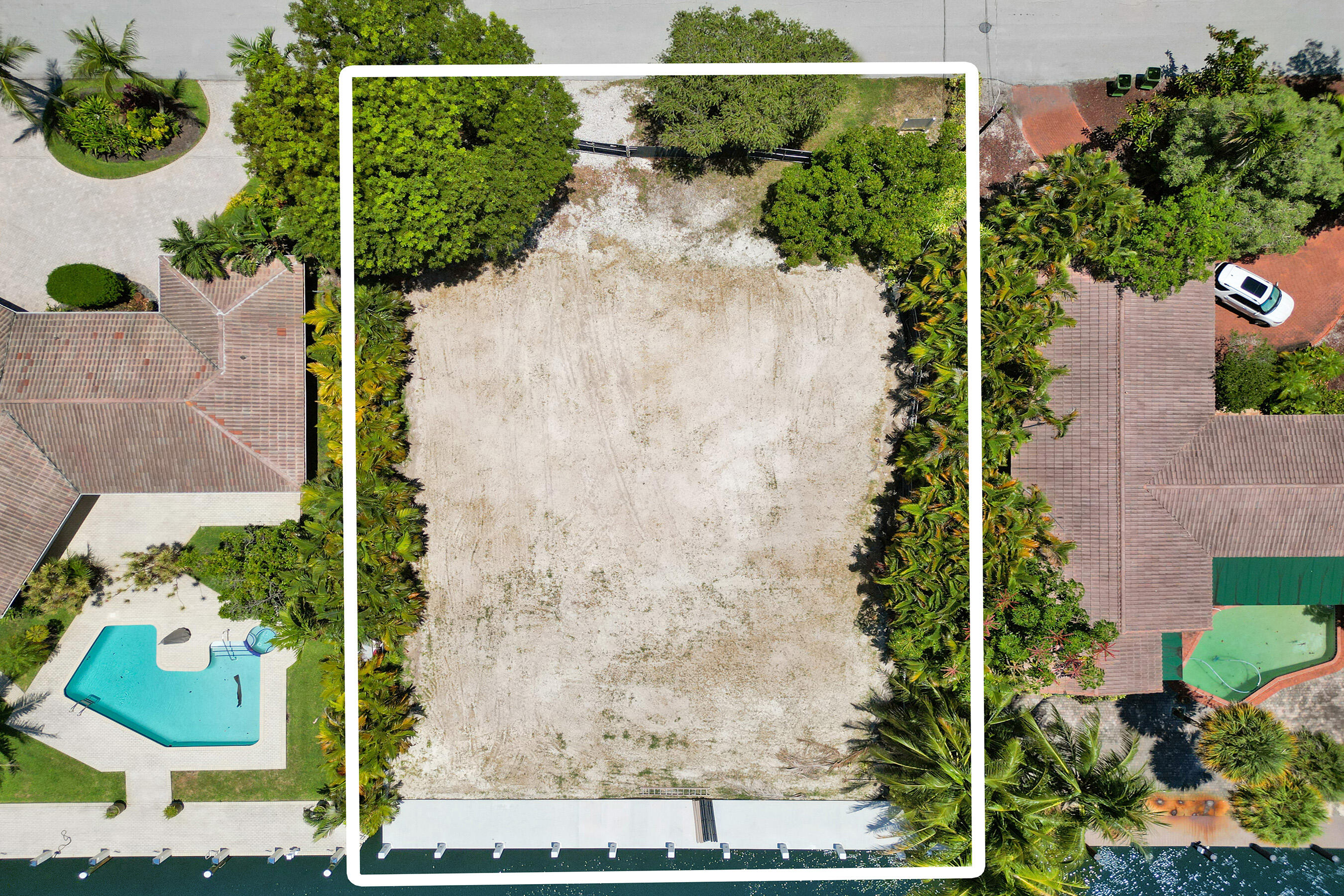 2552 Mercedes Fort Lauderdale, FL 33316