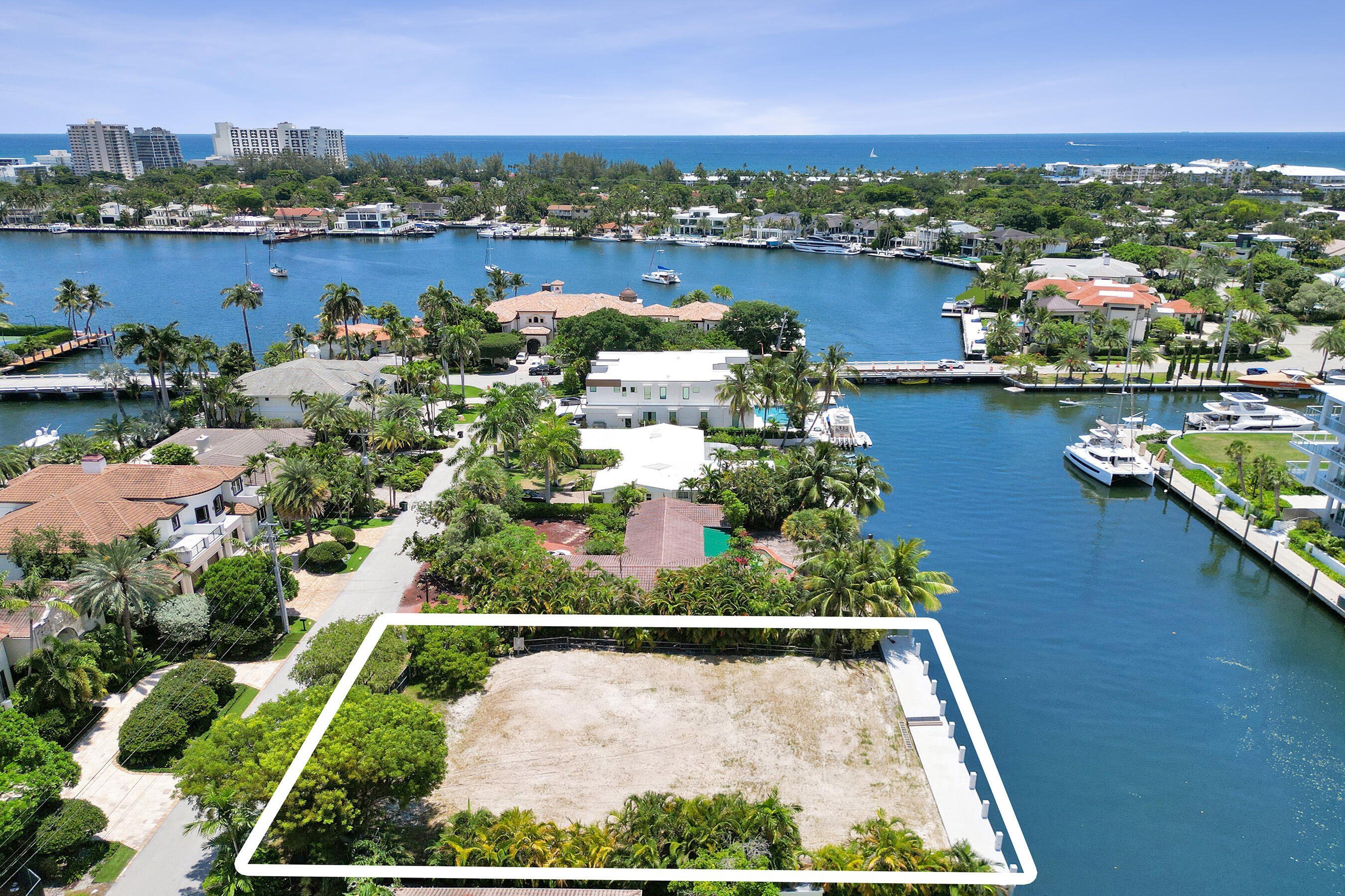 2552 Mercedes Fort Lauderdale, FL 33316