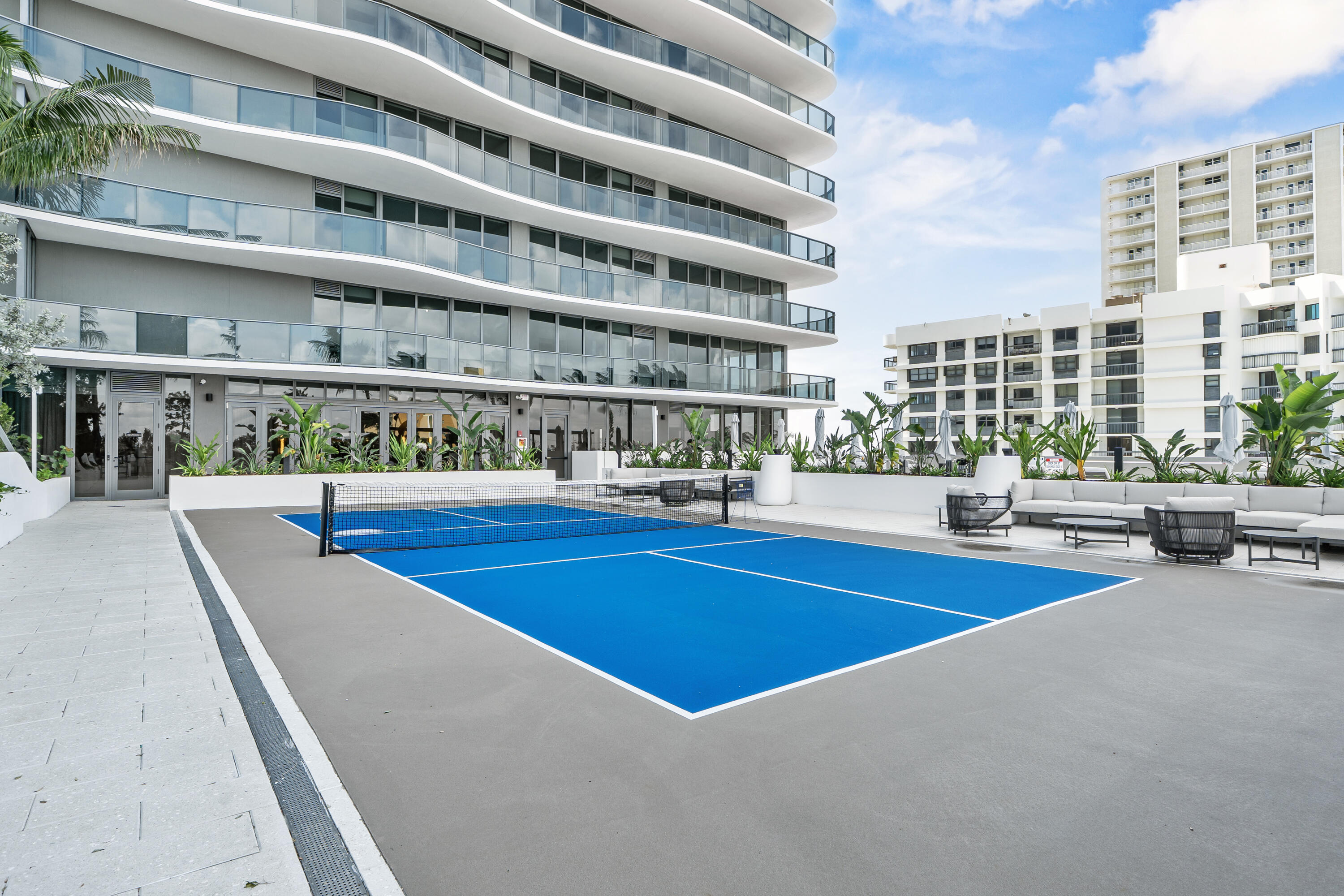 900 N Ocean Blvd #802 Pompano Beach, FL 33062