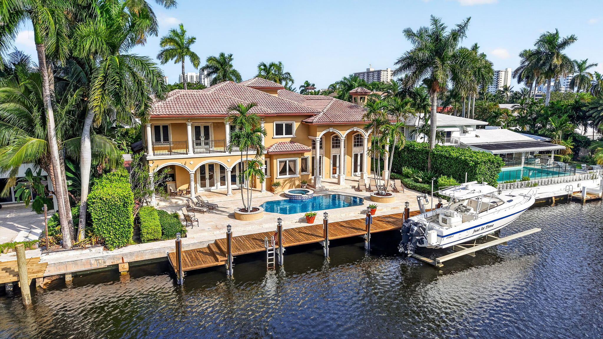 67 Royal Palm Dr