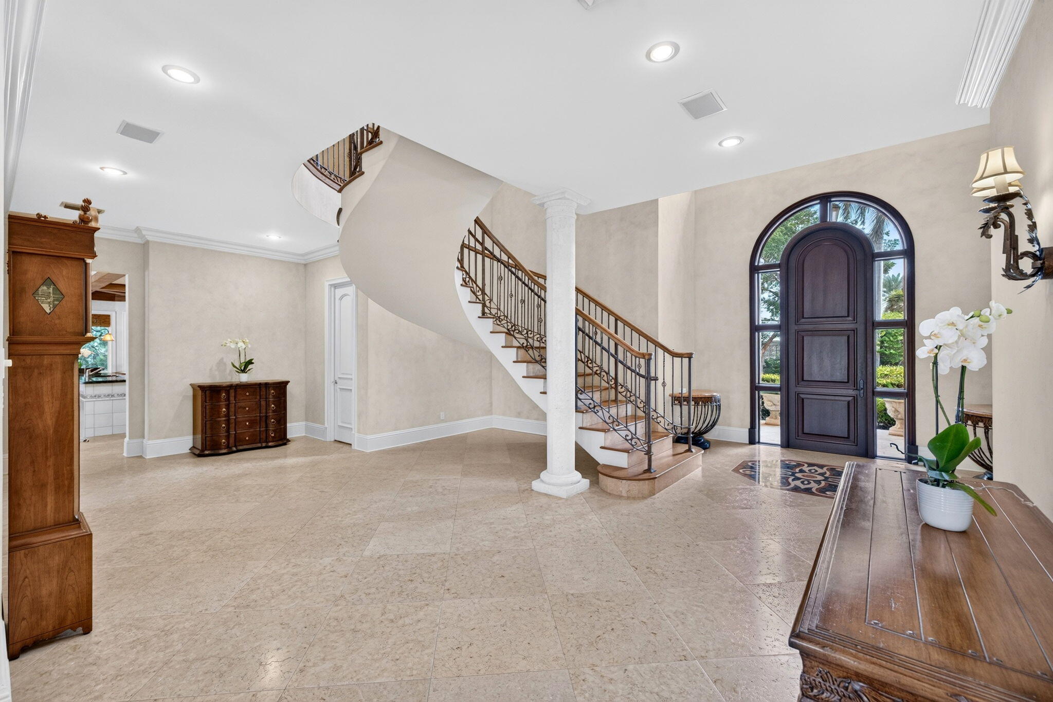 67 Royal Palm Dr Fort Lauderdale, FL 33301