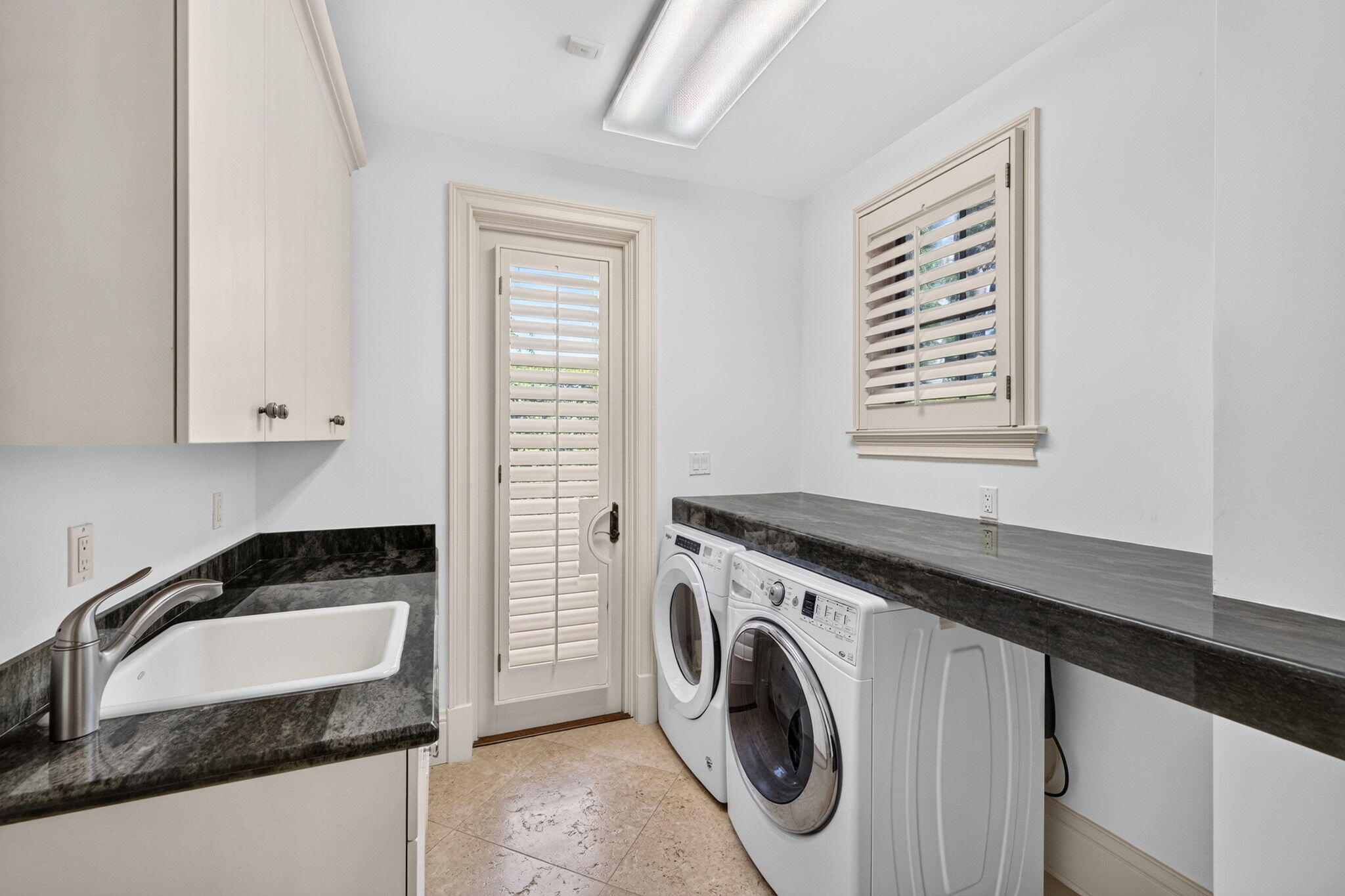 67 Royal Palm Dr Fort Lauderdale, FL 33301