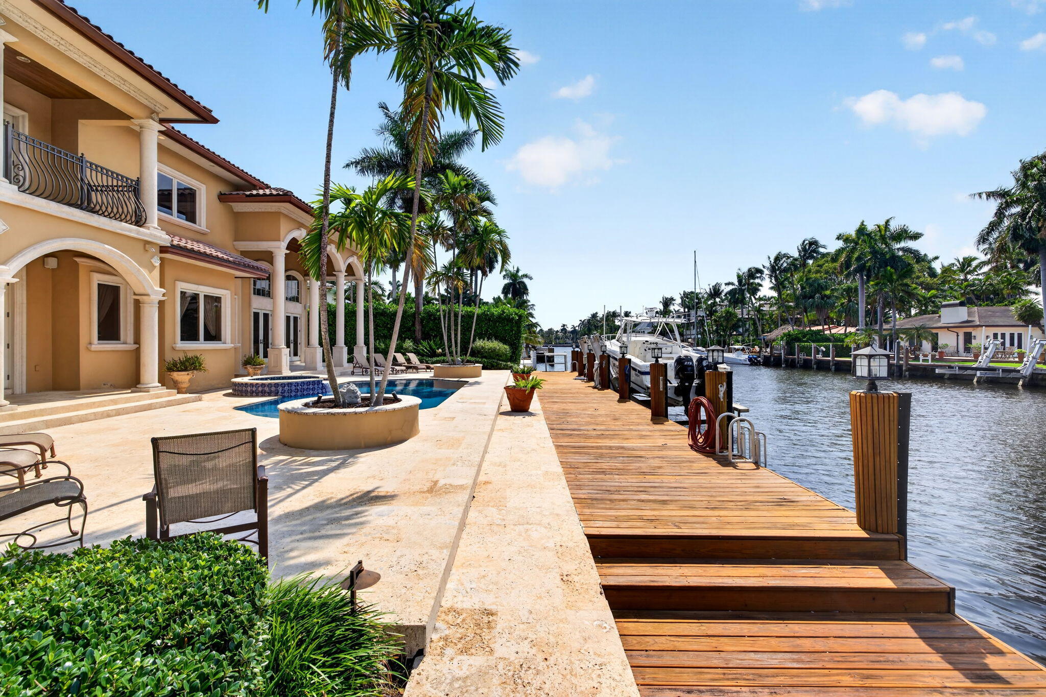 67 Royal Palm Dr Fort Lauderdale, FL 33301