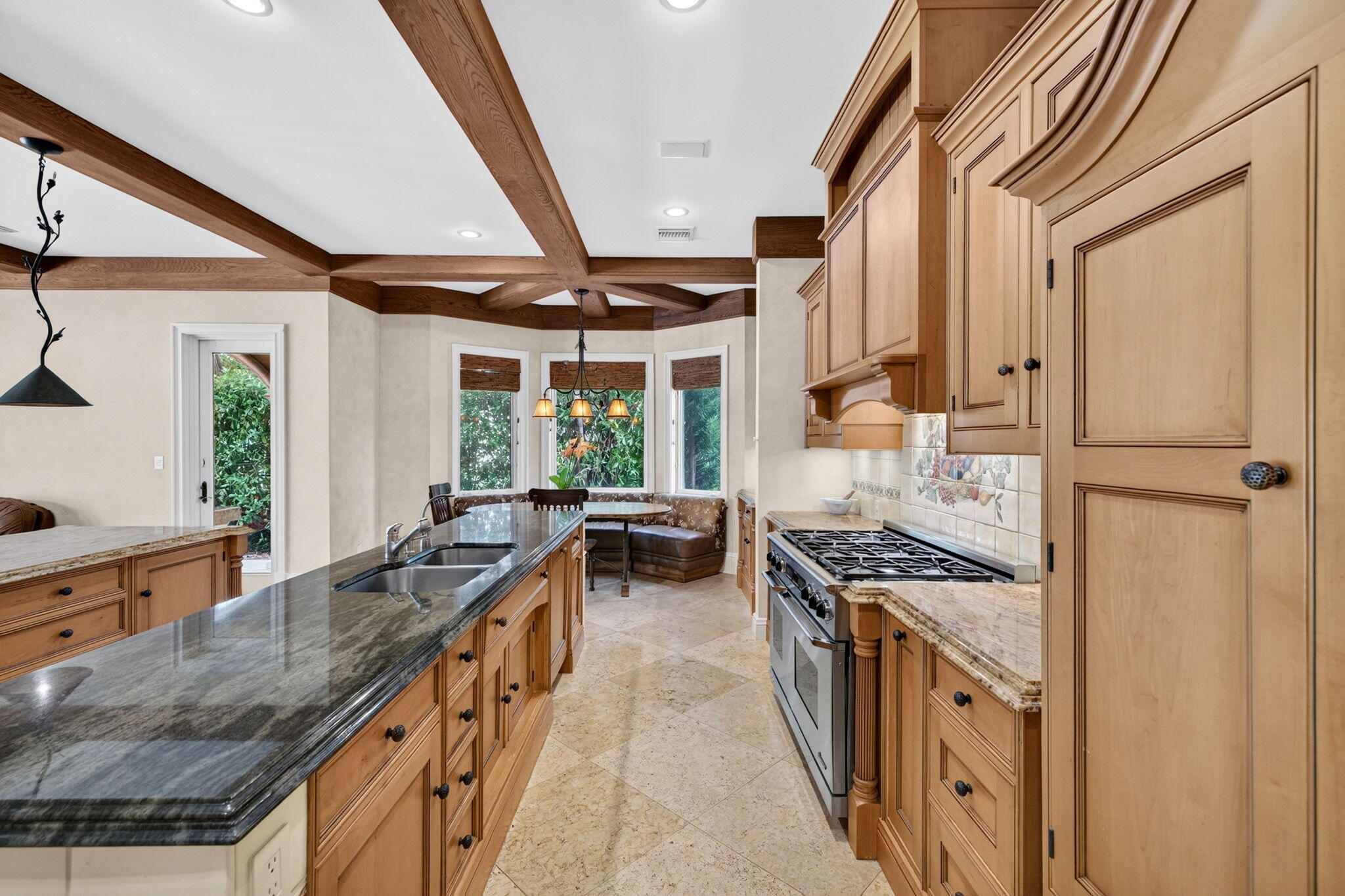 67 Royal Palm Dr Fort Lauderdale, FL 33301