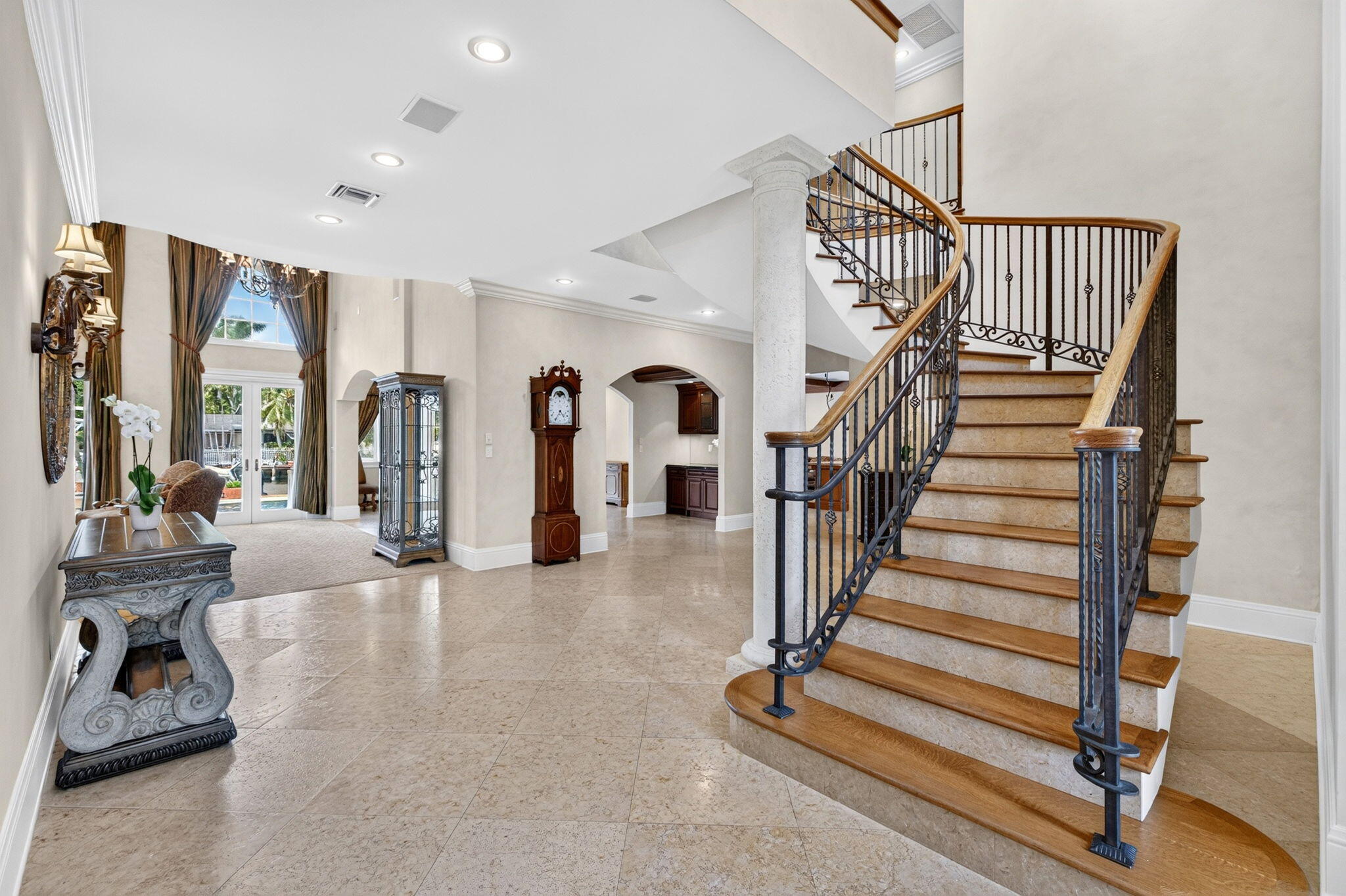 67 Royal Palm Dr Fort Lauderdale, FL 33301
