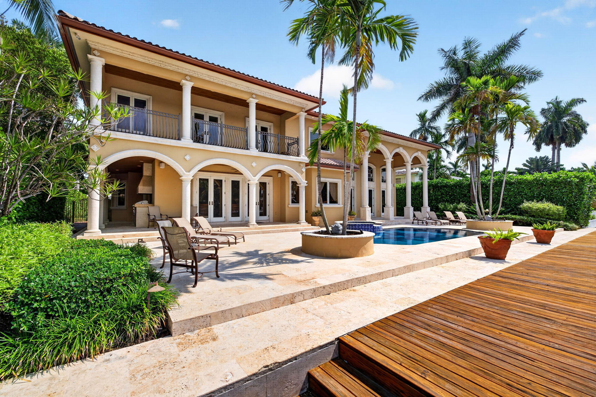 67 Royal Palm Dr Fort Lauderdale, FL 33301