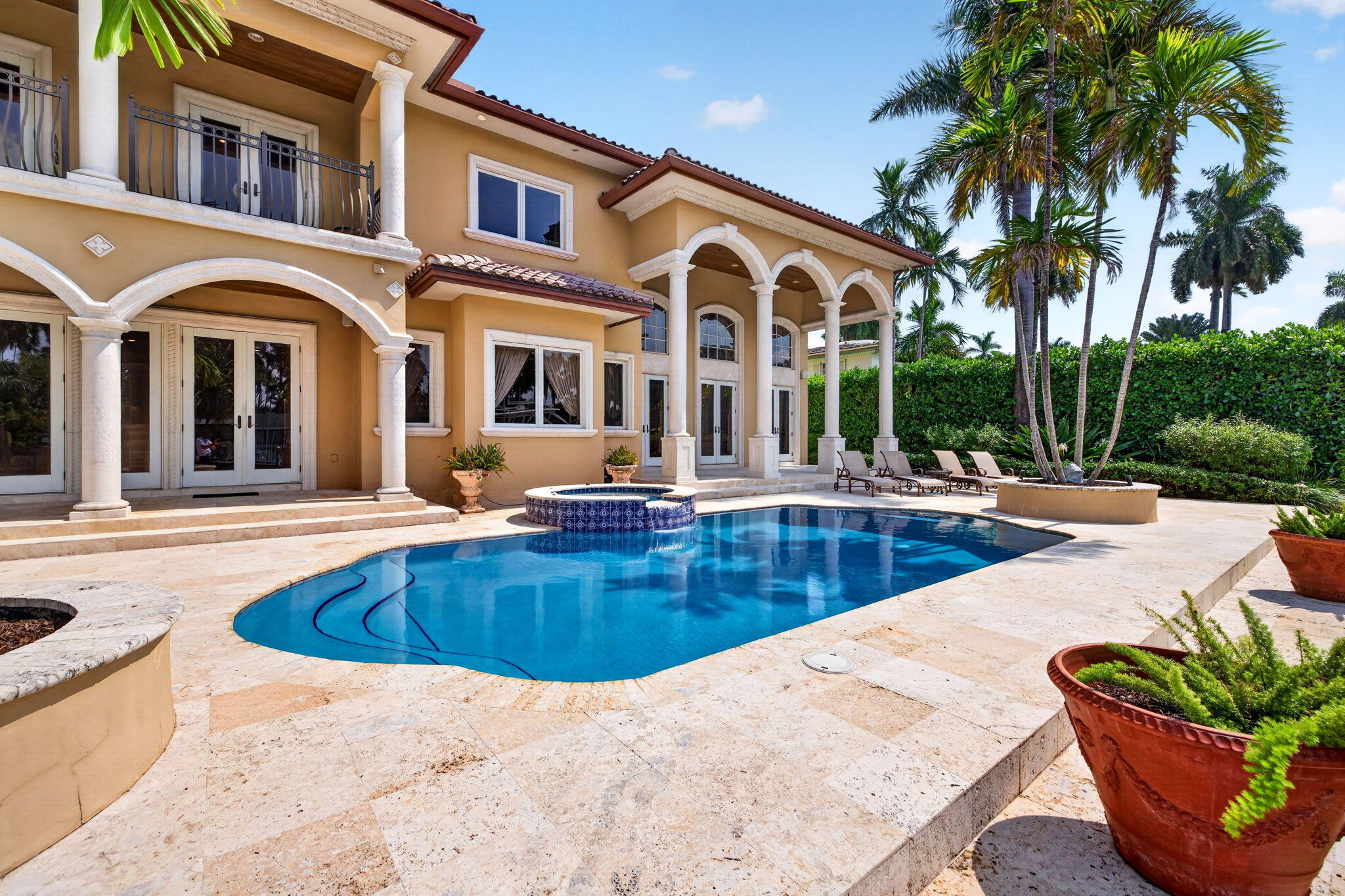 67 Royal Palm Dr Fort Lauderdale, FL 33301