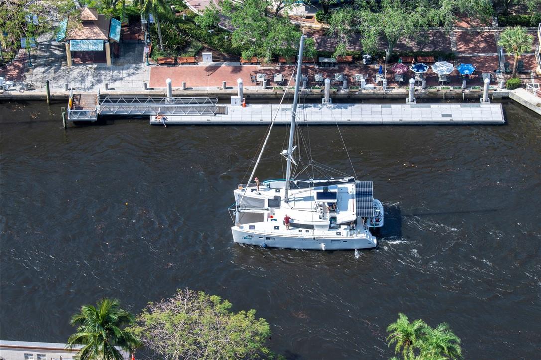image 100 Las Olas78