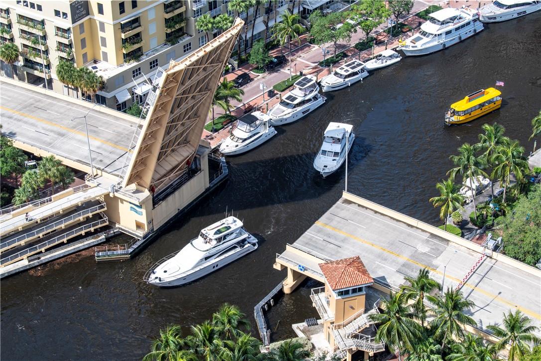 image 100 Las Olas79