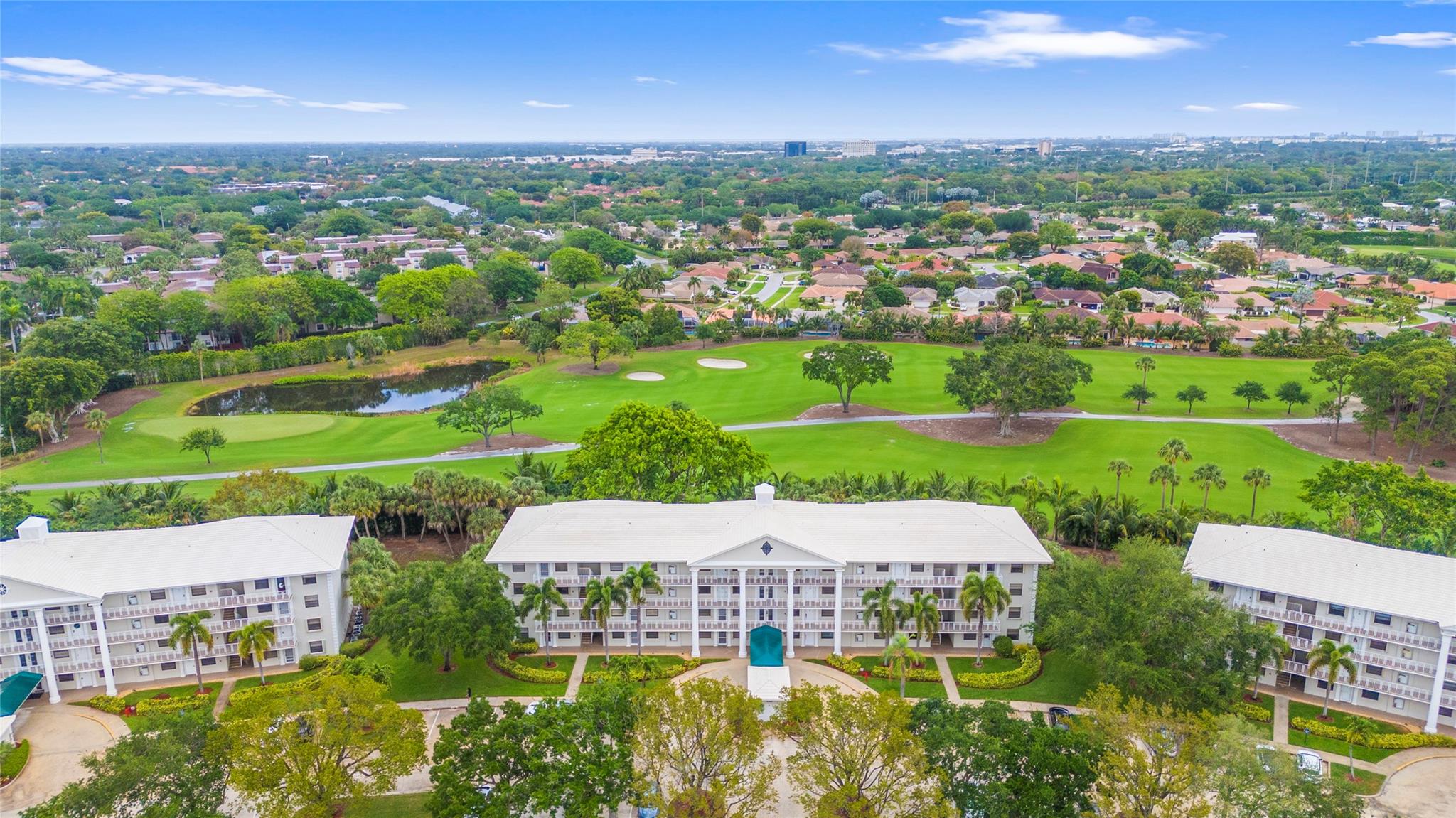 6085 Balboa Cir #305