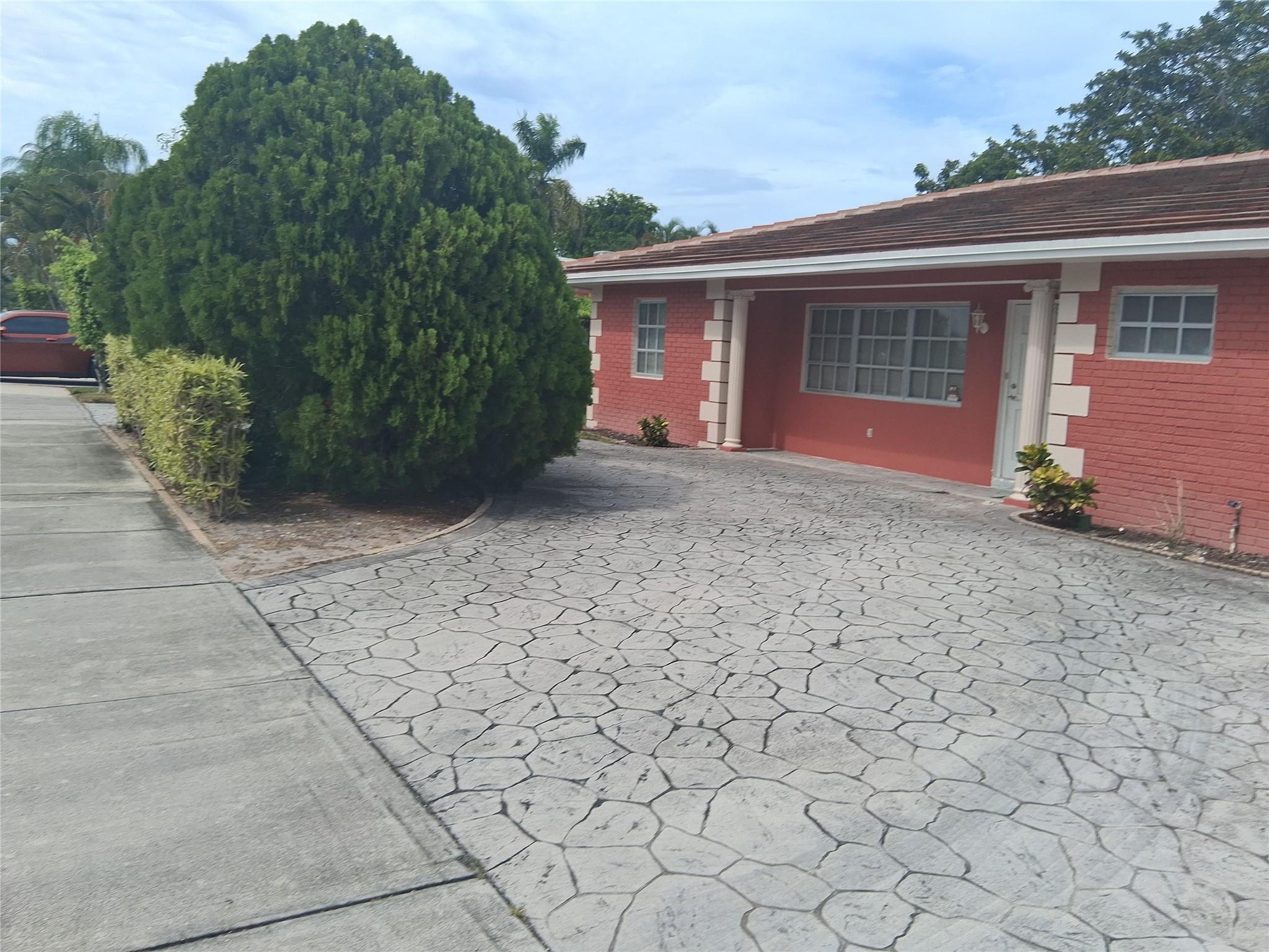 408 SE 6th Ave