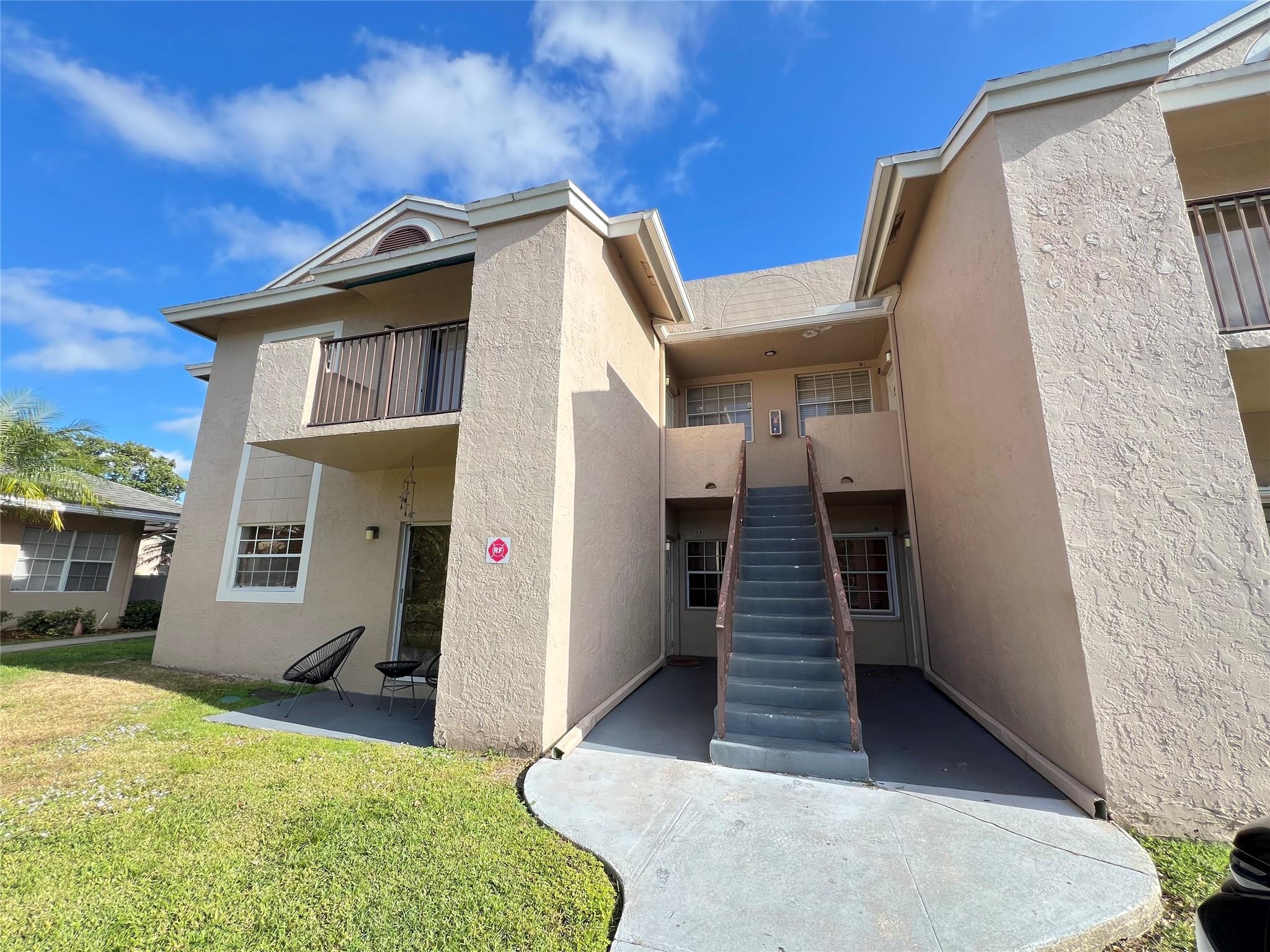 1881 NW 96th Ter