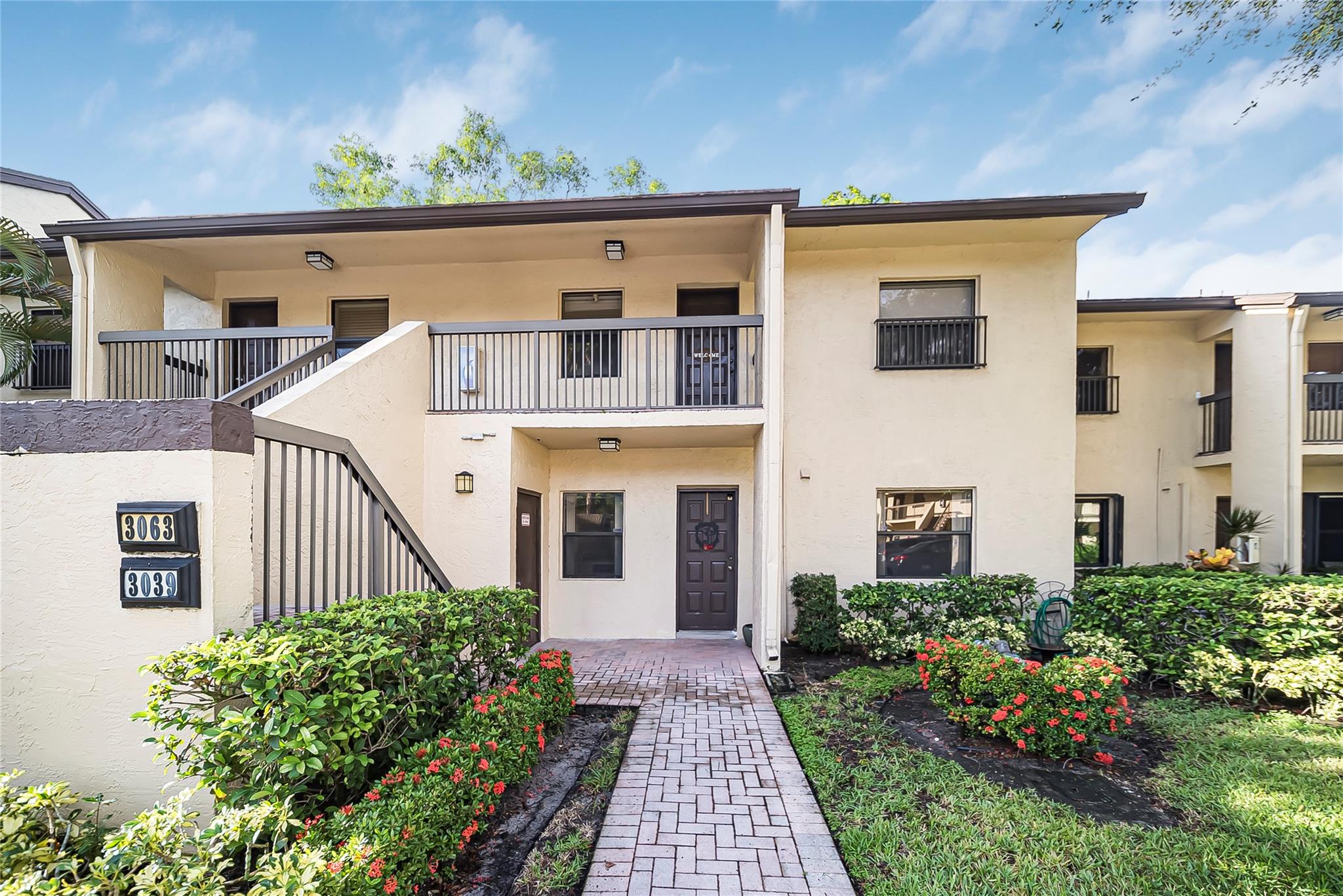 3039 Carambola Cir #3039