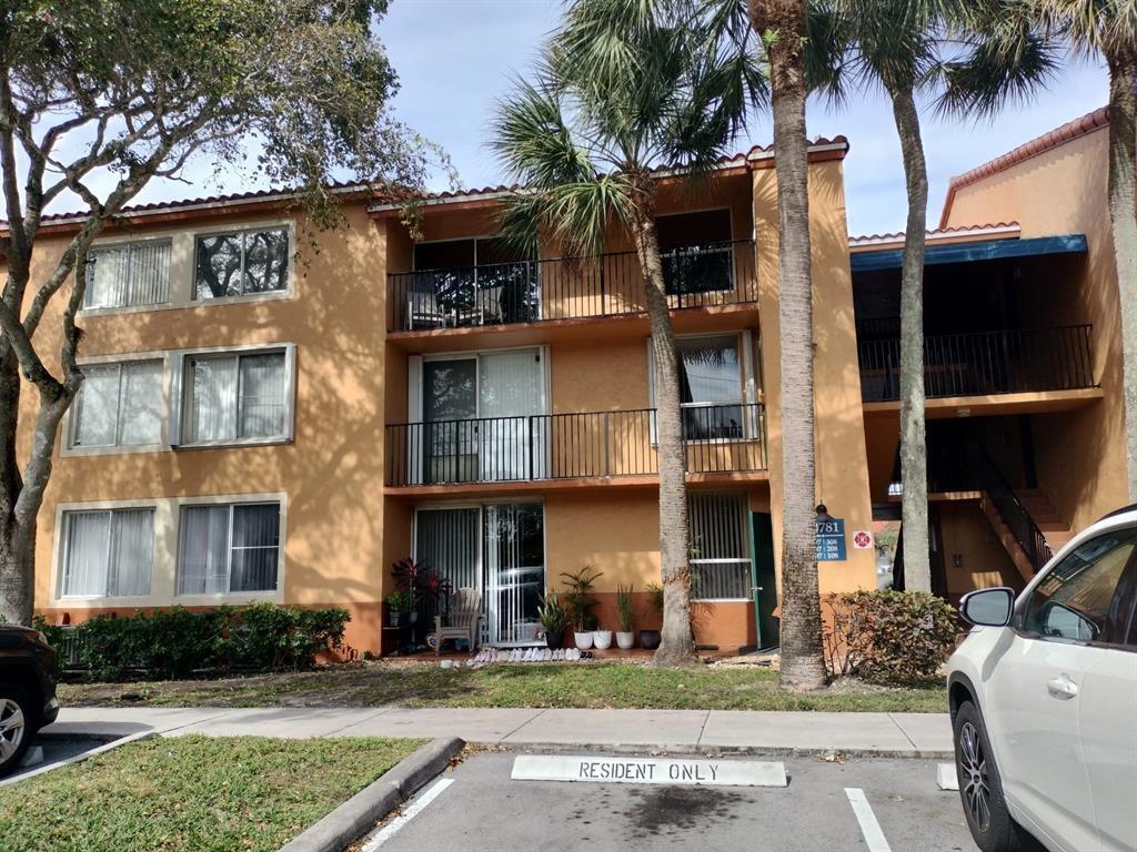 10781 Cleary Blvd #207