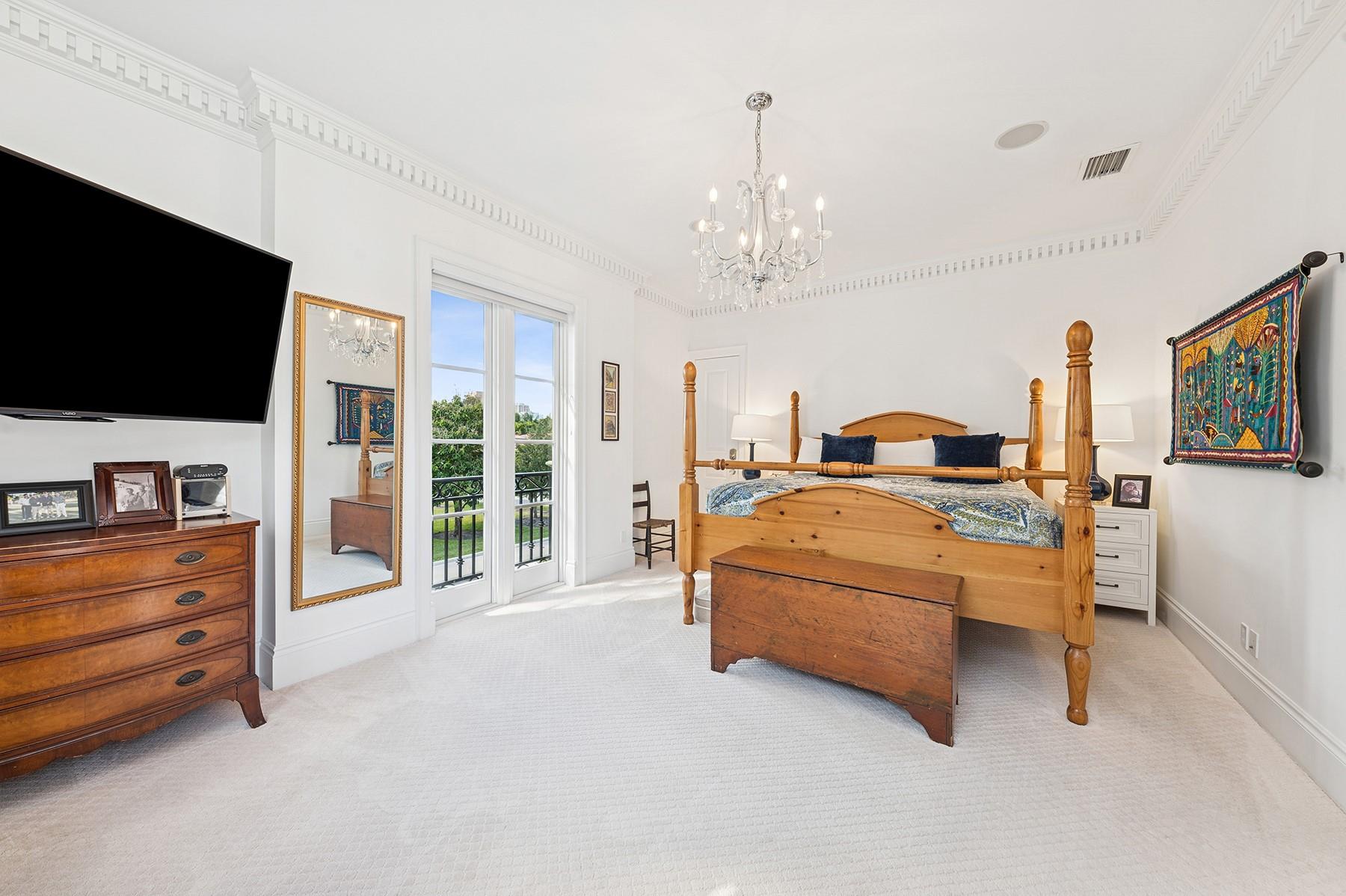 1020 Ponce De Leon Dr Fort Lauderdale, FL 33316