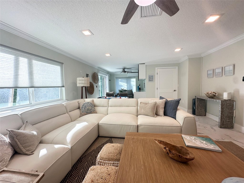 1820 Bel Air Pompano Beach, FL 33062