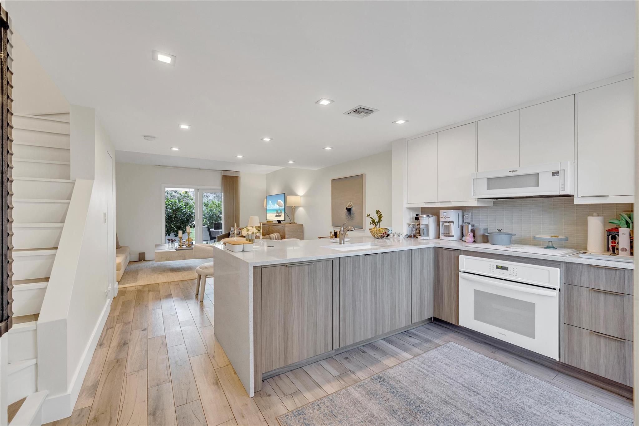 1991 NE 15th Ave Fort Lauderdale, FL 33305