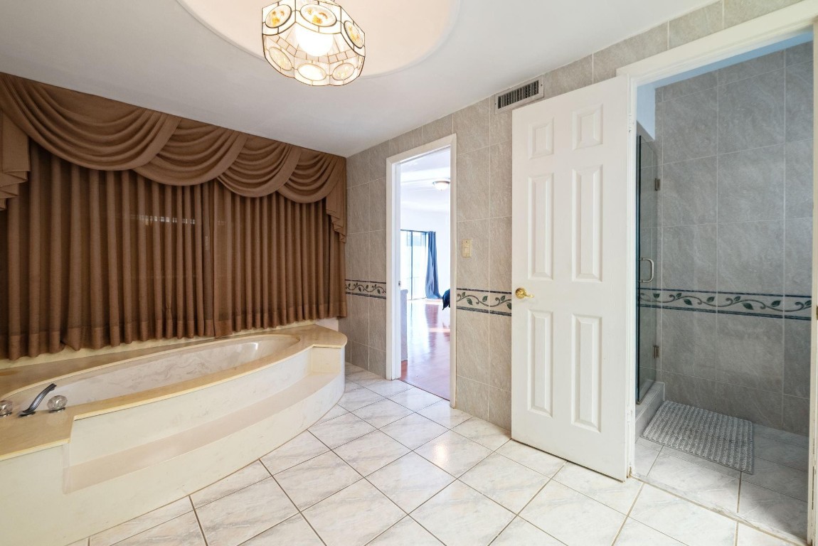 15442 Kippford Miami Lakes, FL 33014