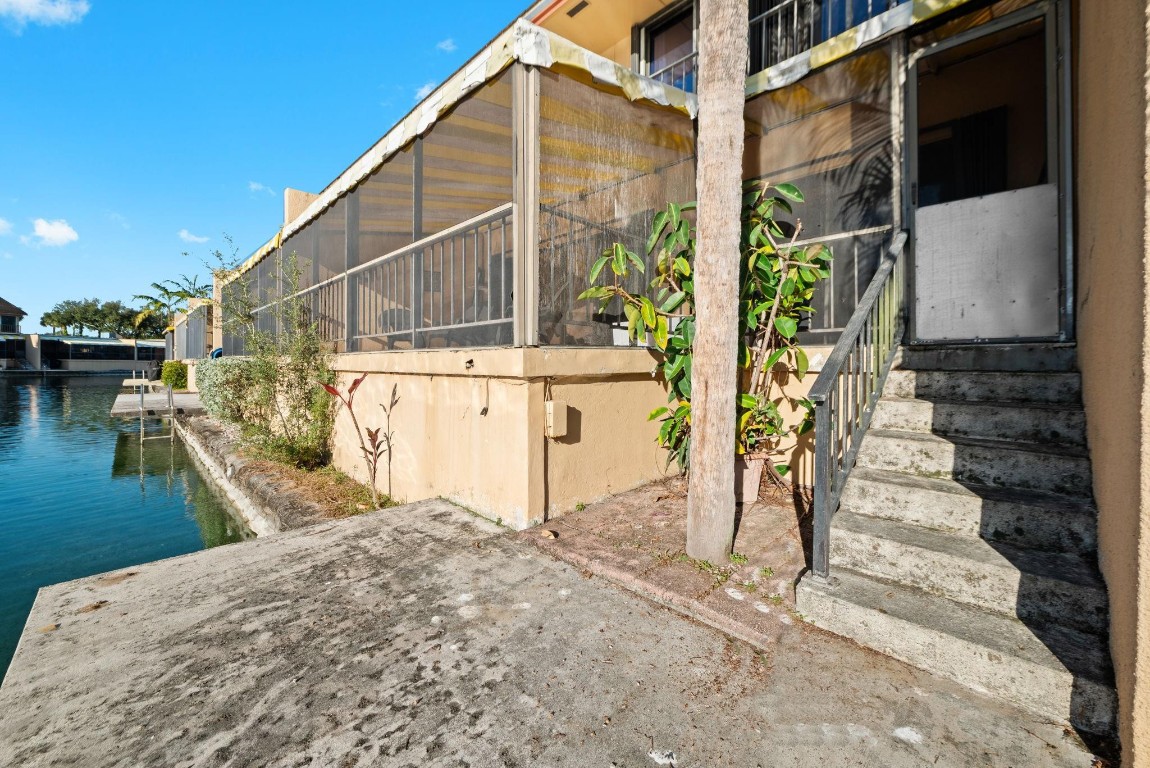 15442 Kippford Miami Lakes, FL 33014