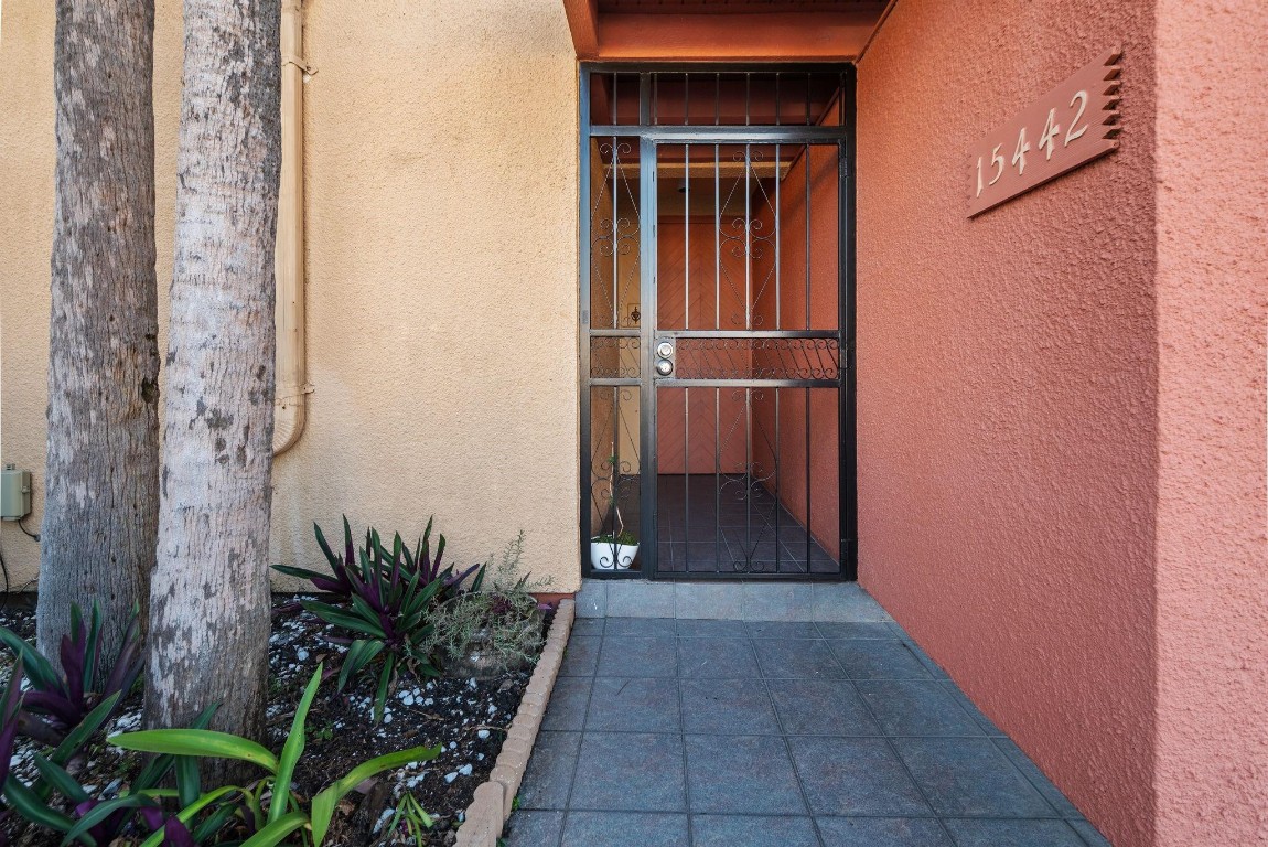 15442 Kippford Miami Lakes, FL 33014