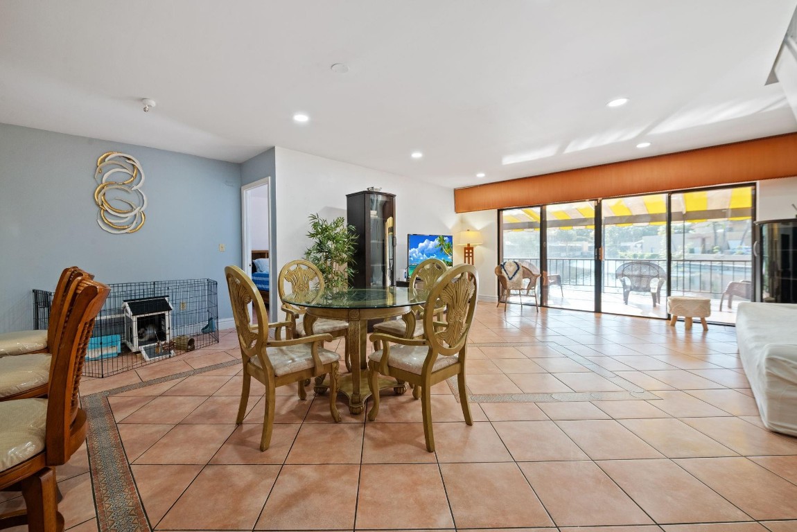 15442 Kippford Miami Lakes, FL 33014