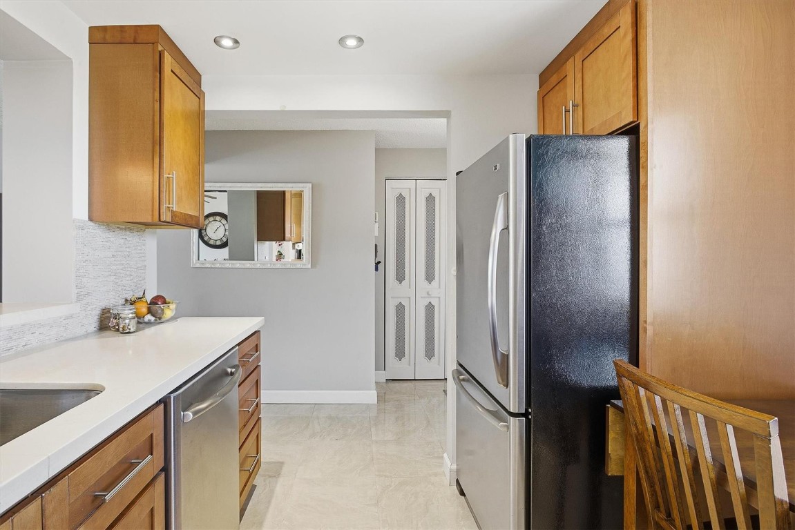 311 SE 3rd St #410 Dania Beach, FL 33004