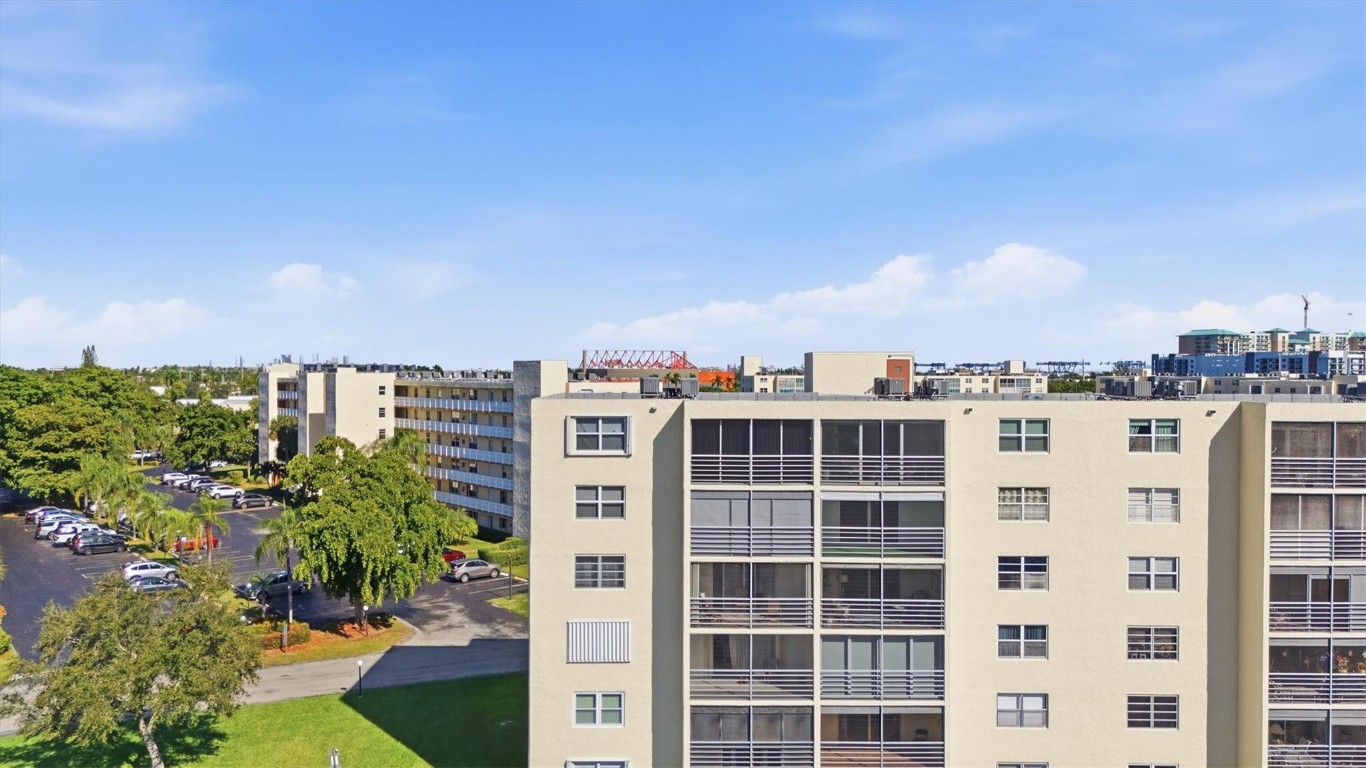 311 SE 3rd St #410 Dania Beach, FL 33004