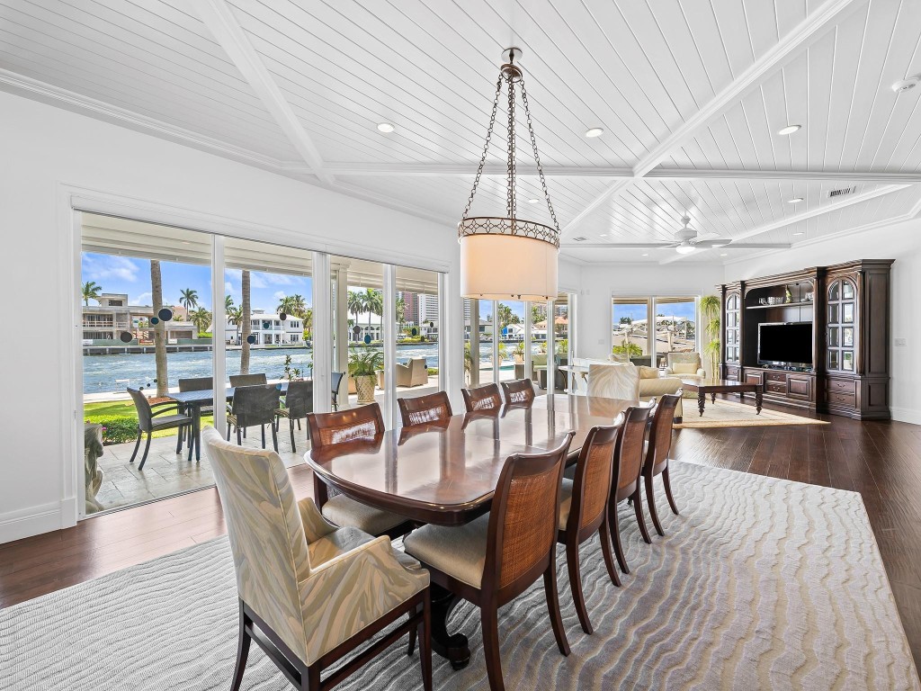 2898 NE 26th Fort Lauderdale, FL 33305