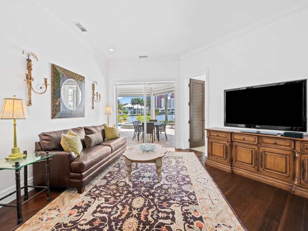 2898 NE 26th Fort Lauderdale, FL 33305