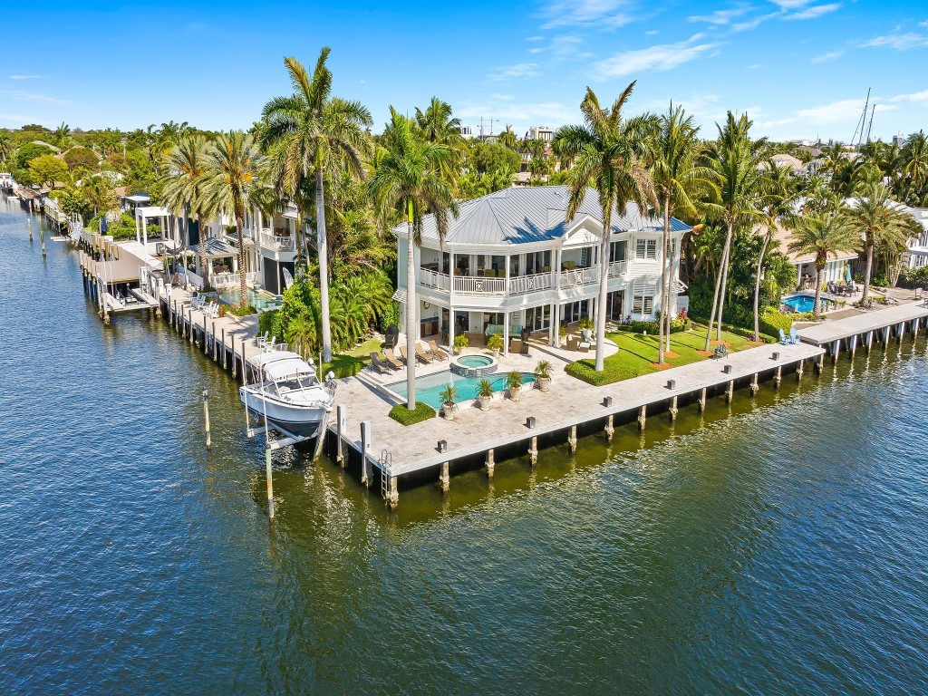 2898 NE 26th Fort Lauderdale, FL 33305