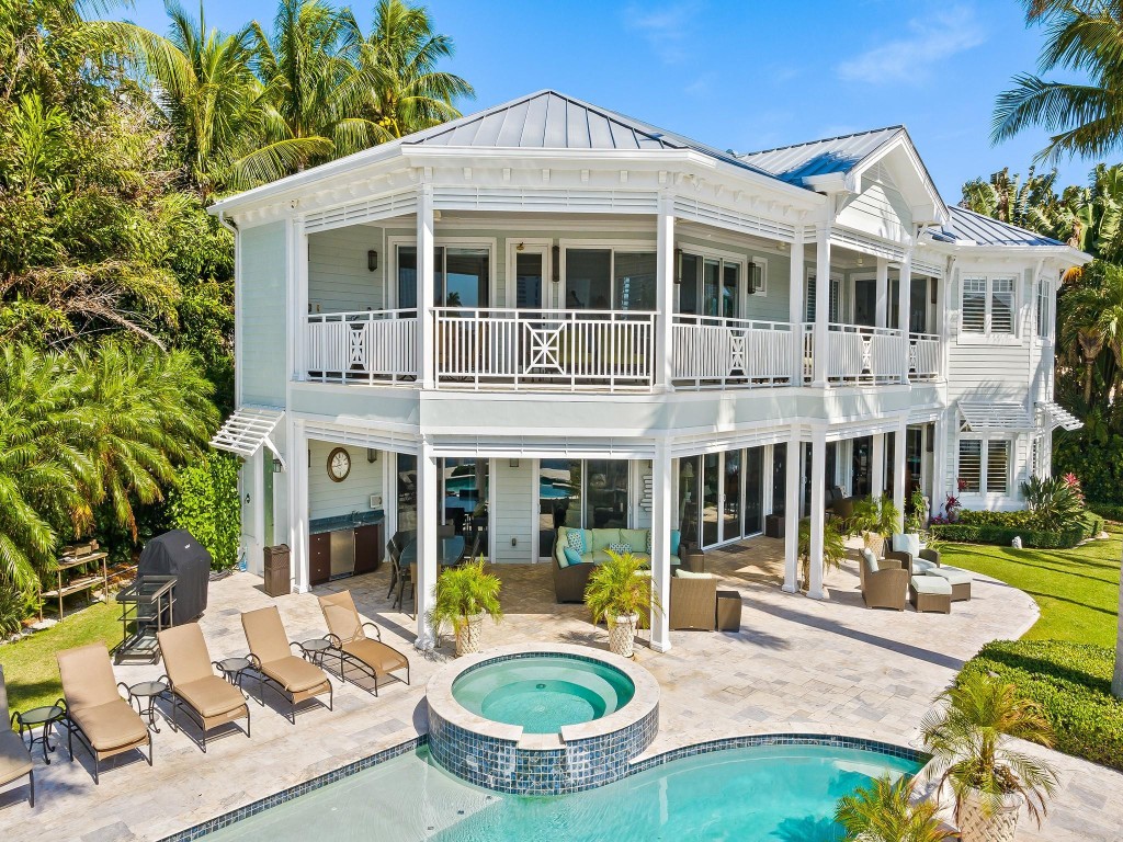 2898 NE 26th Fort Lauderdale, FL 33305