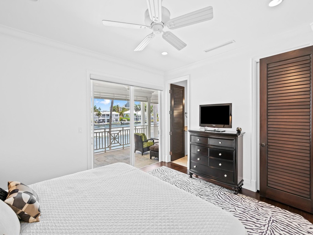 2898 NE 26th Fort Lauderdale, FL 33305