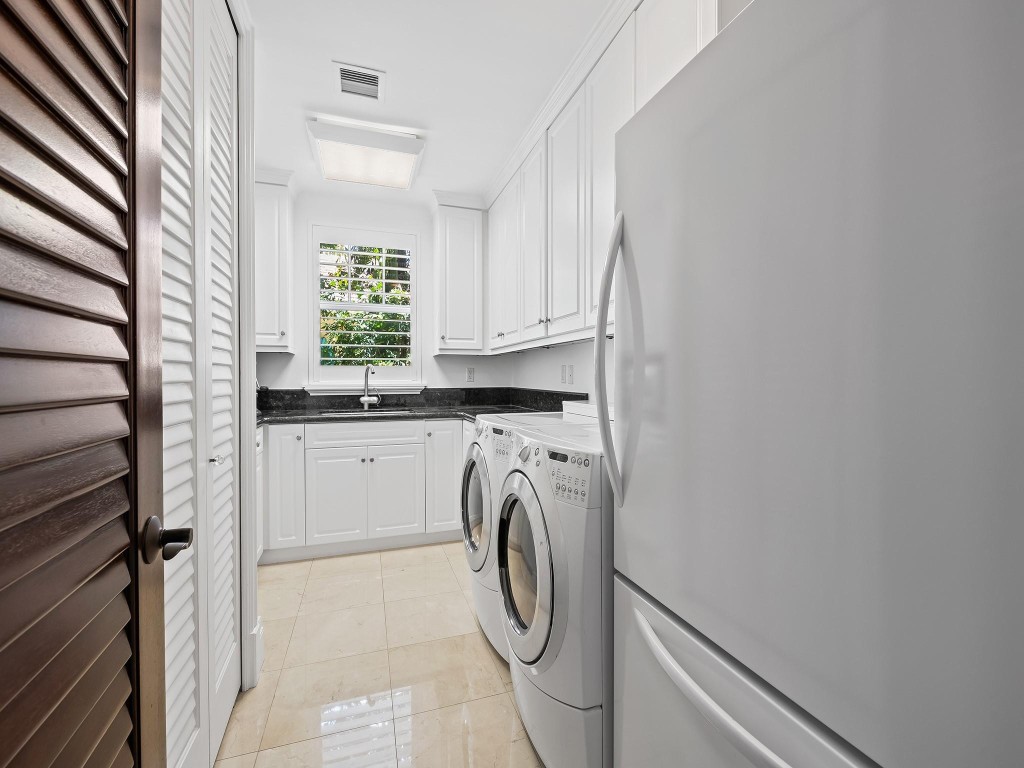 2898 NE 26th Fort Lauderdale, FL 33305