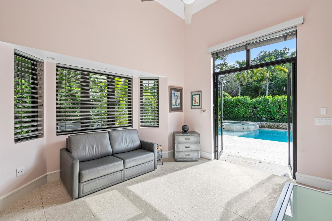 1036 SE 12th Fort Lauderdale, FL 33316